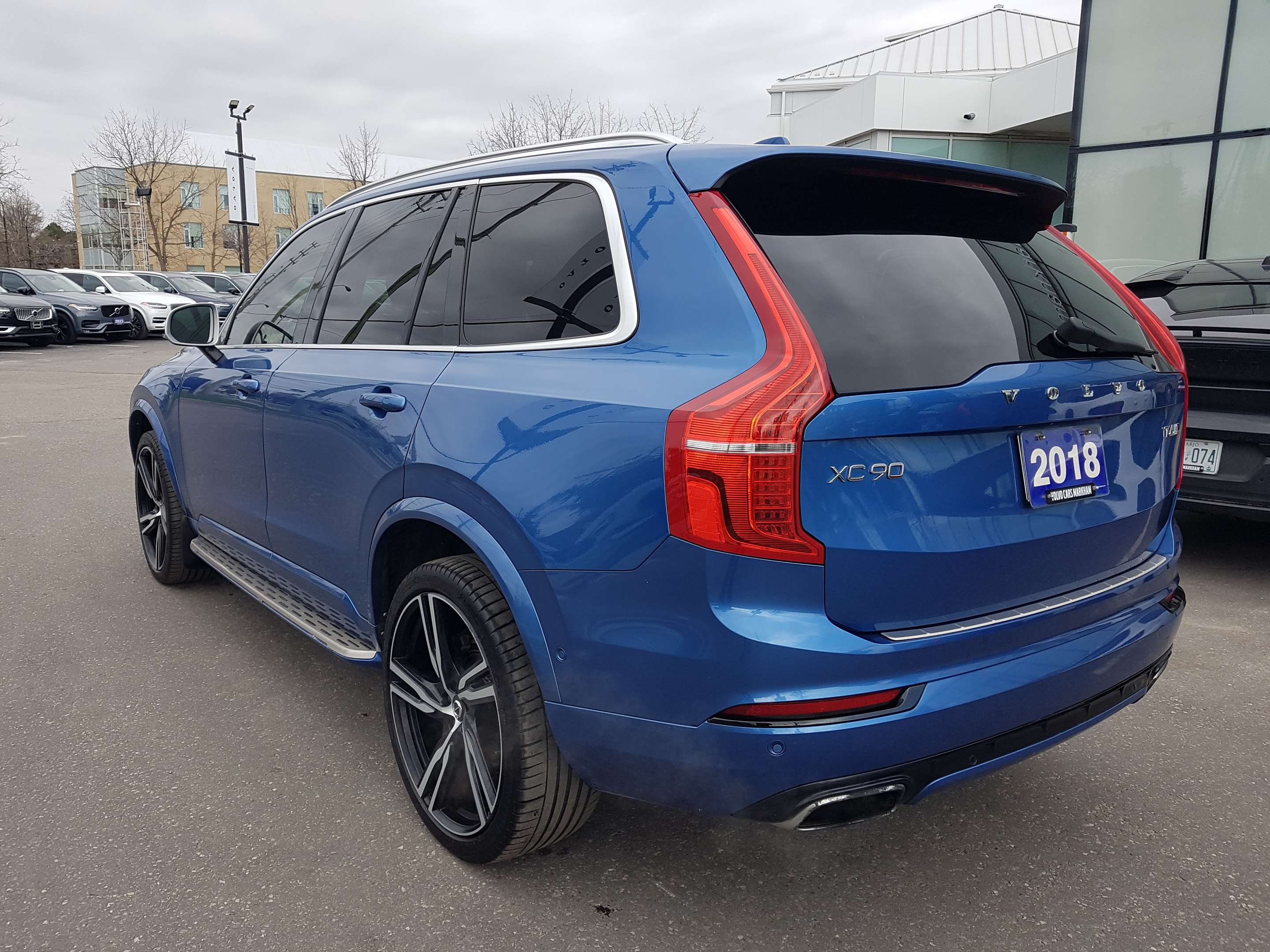 2018 Volvo XC90 T6 AWD R-Design thumb 8