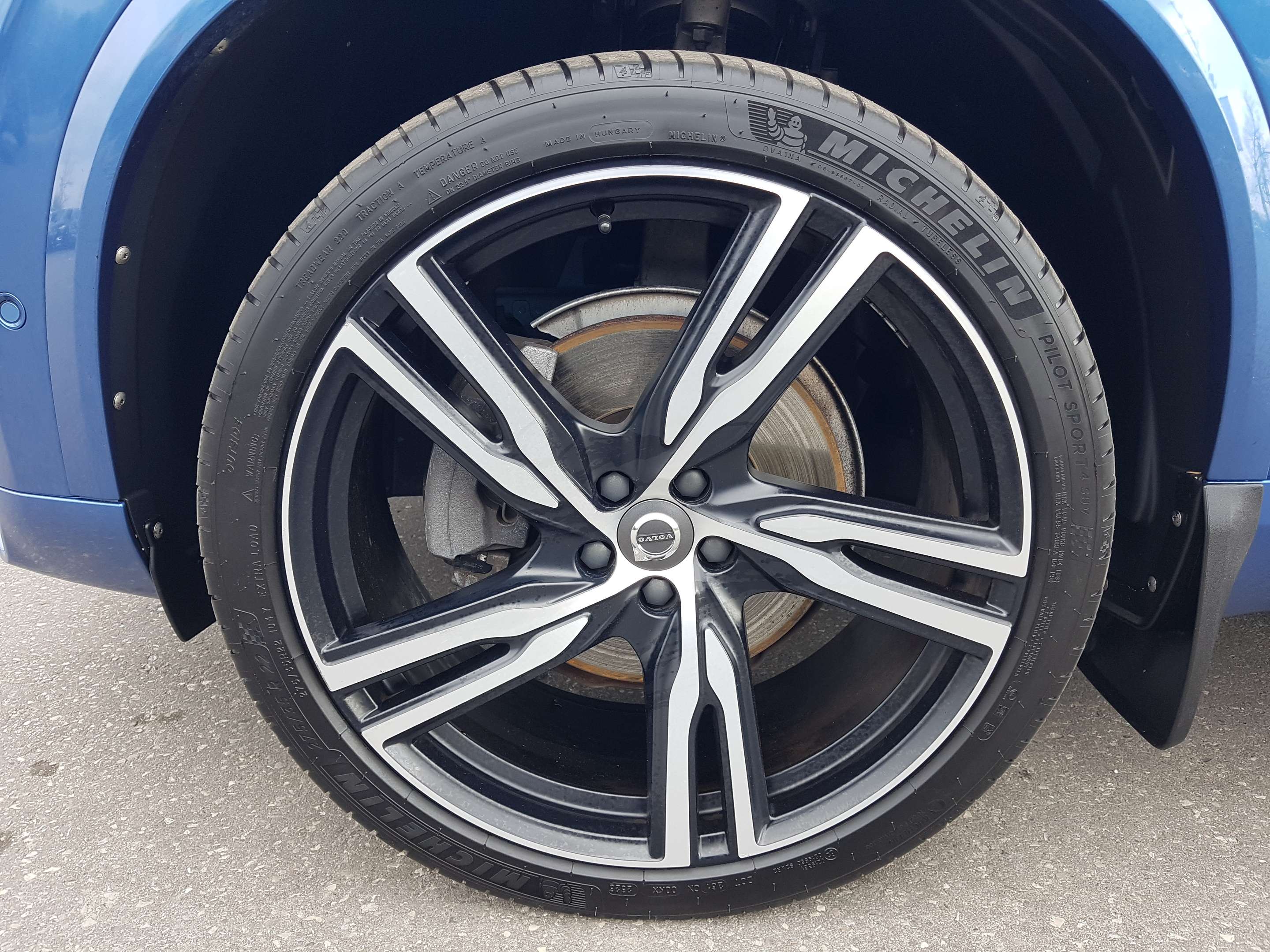 2018 Volvo XC90 T6 AWD R-Design thumb 34