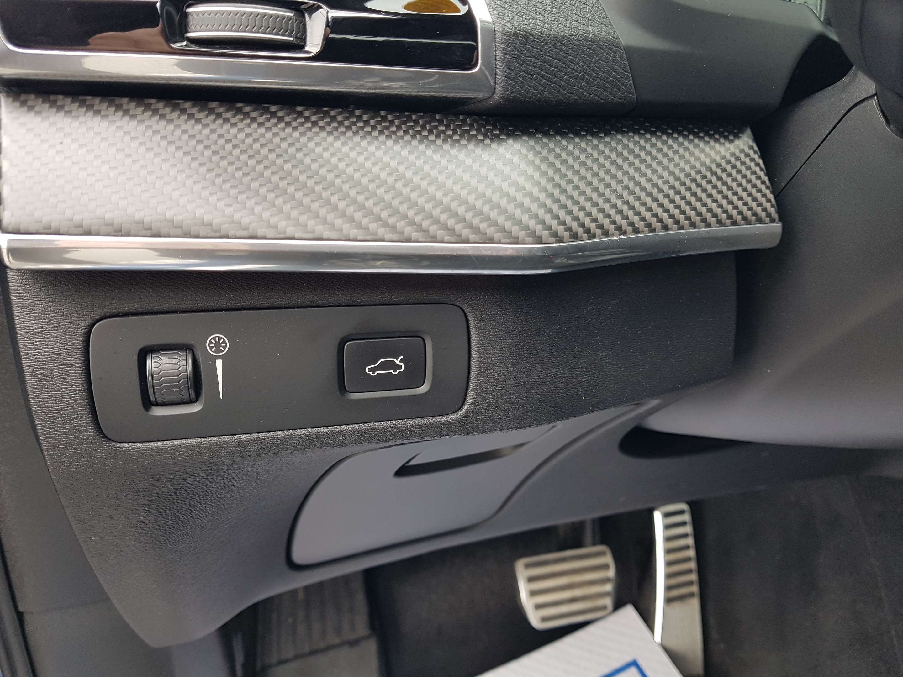 2018 Volvo XC90 T6 AWD R-Design thumb 41