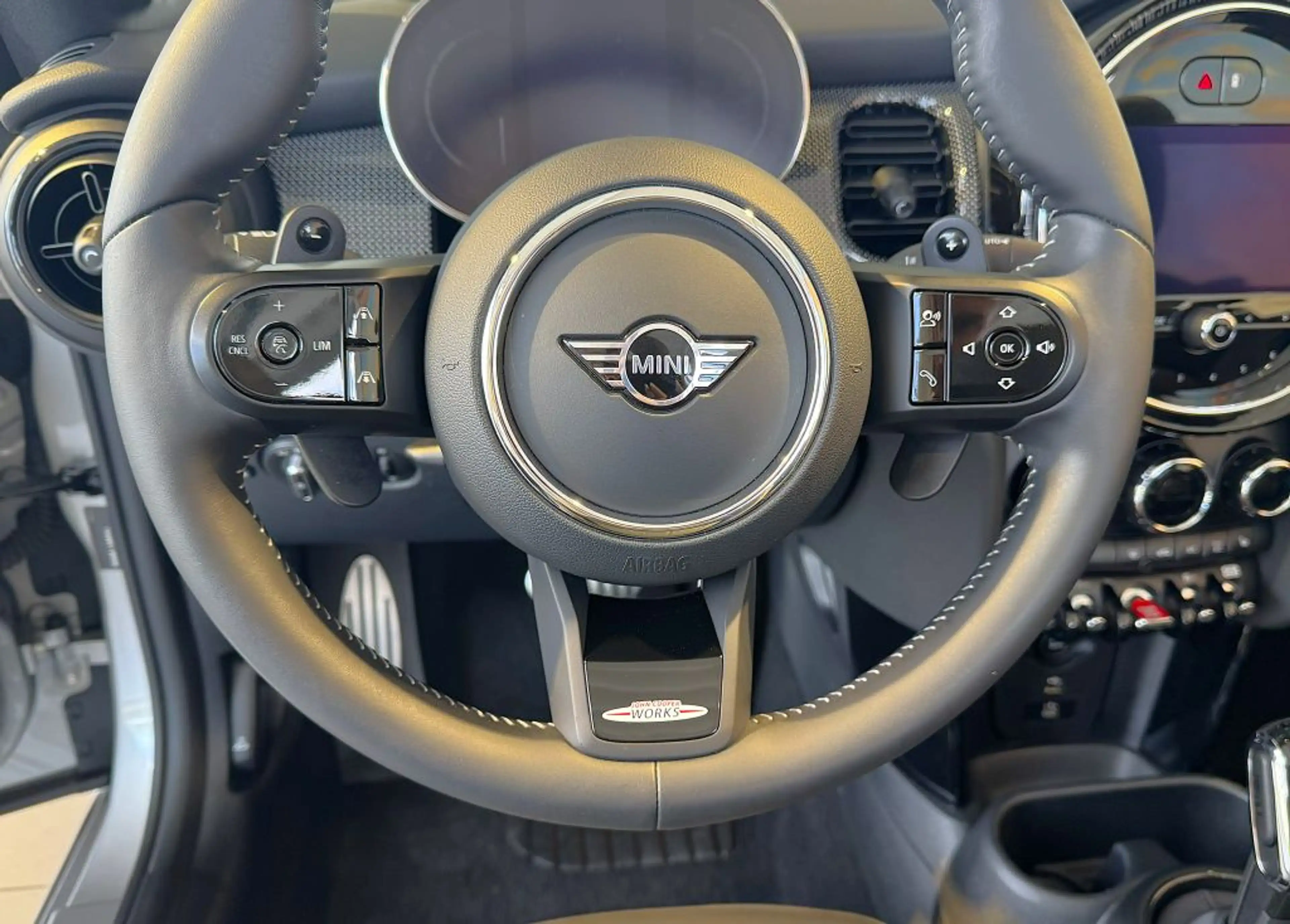 MINI John Cooper Works Cabrio HUD+KAM+ACC+HARM+KOMF+Lkrd.Hz+Bi-LED+SPUR — photo 14