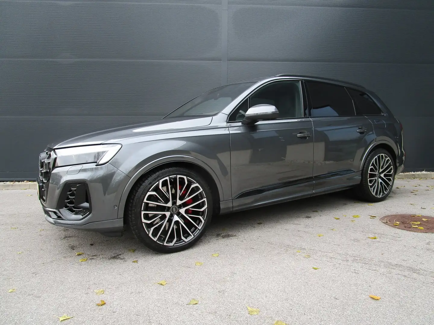 Audi Q7 60 TFSI e quattro 360 kW Grau - 2