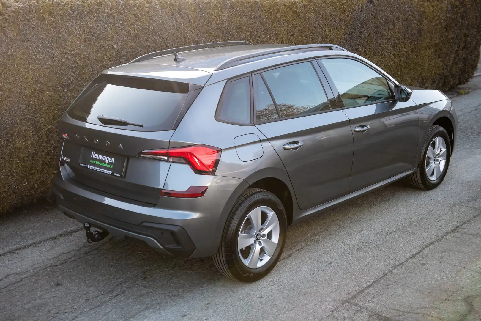 Skoda Kamiq Selection AHK, RFK, 5 Jahre Garantie Grau - 2