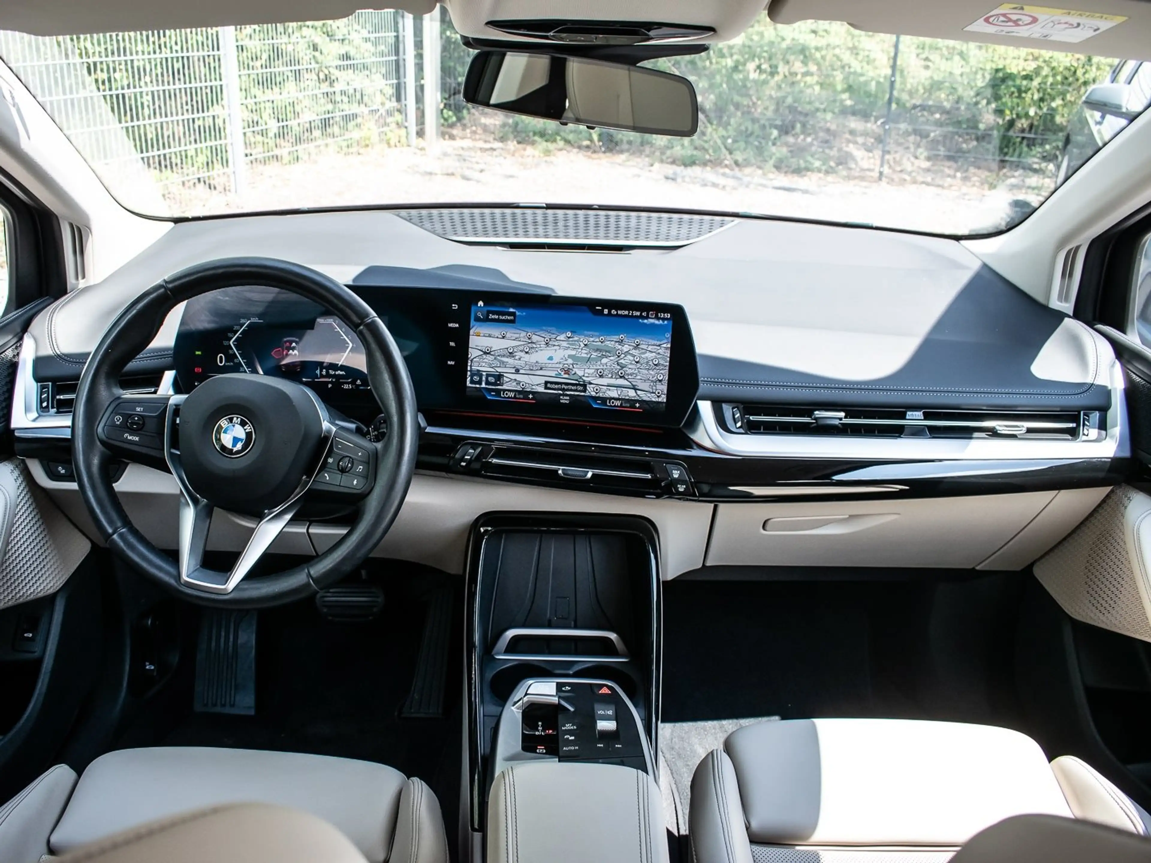 BMW 223 i LED DA KZG SHZ PDC NAVI APPLE CARPLAY — photo 9