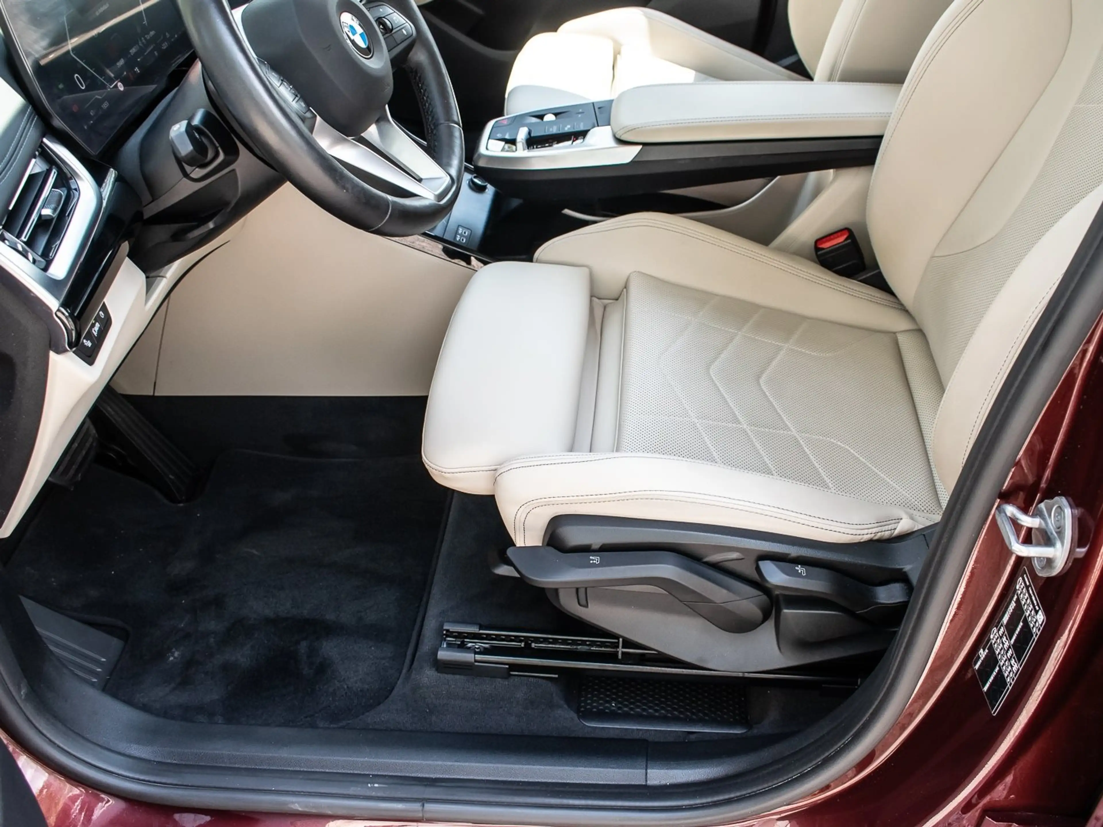 BMW 223 i LED DA KZG SHZ PDC NAVI APPLE CARPLAY — photo 15