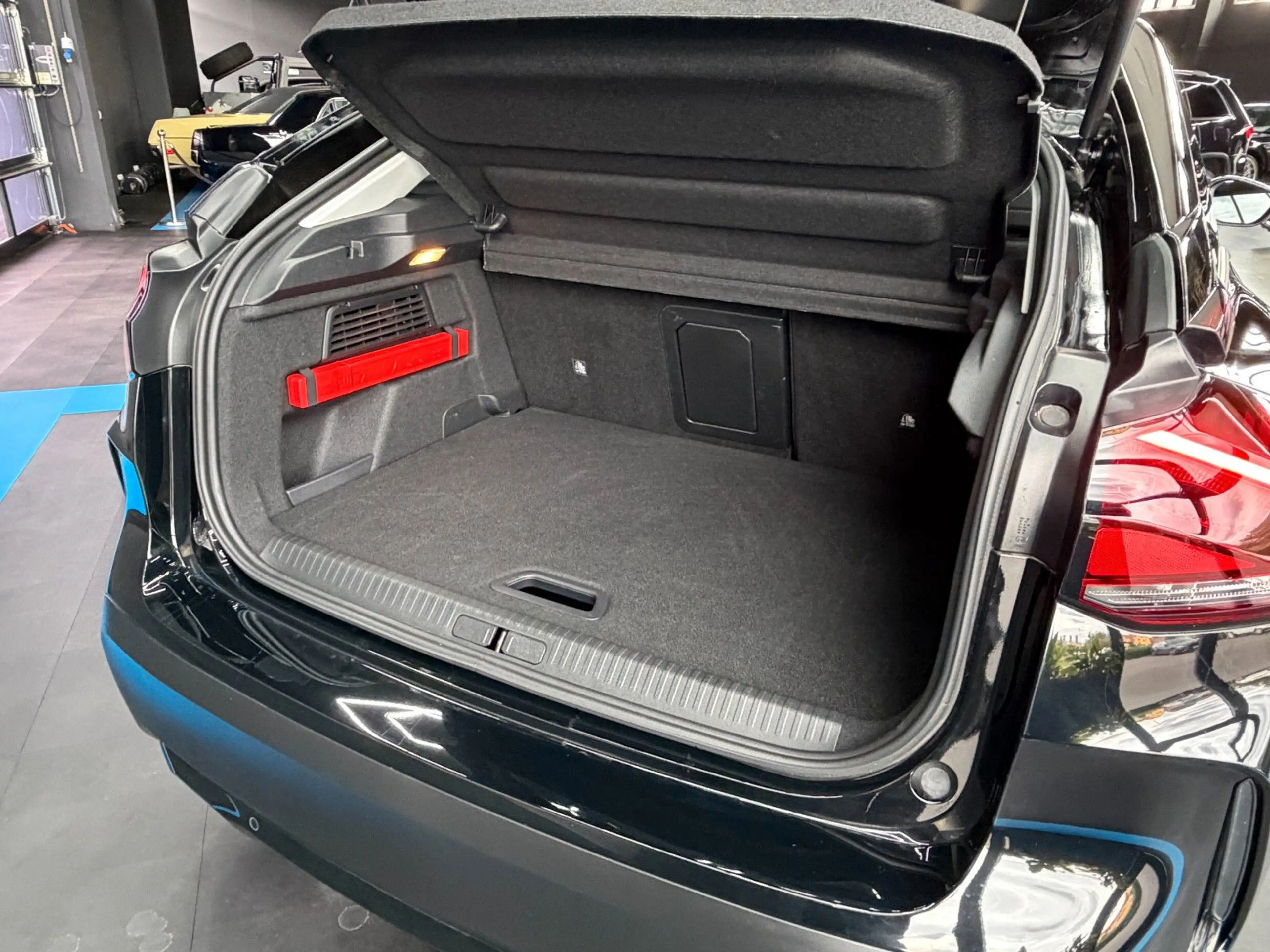 Citroen C4 Lim. Max+360° Kamera+HeadUp+Alcantara+Sitzh. — photo 11