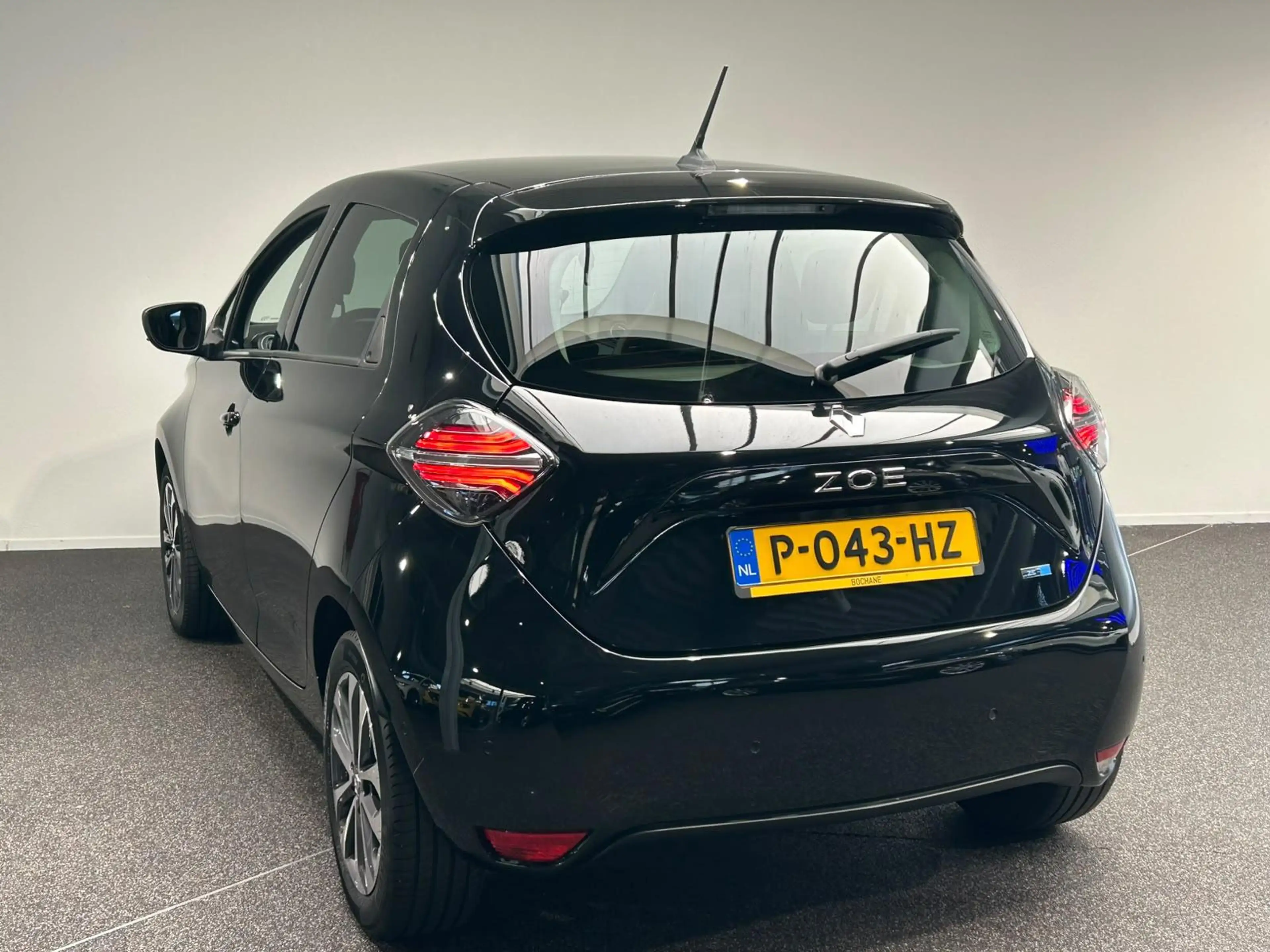 Renault ZOE R135 Intens 52 kWh | Navigatie | Camera | Blind sp — photo 4