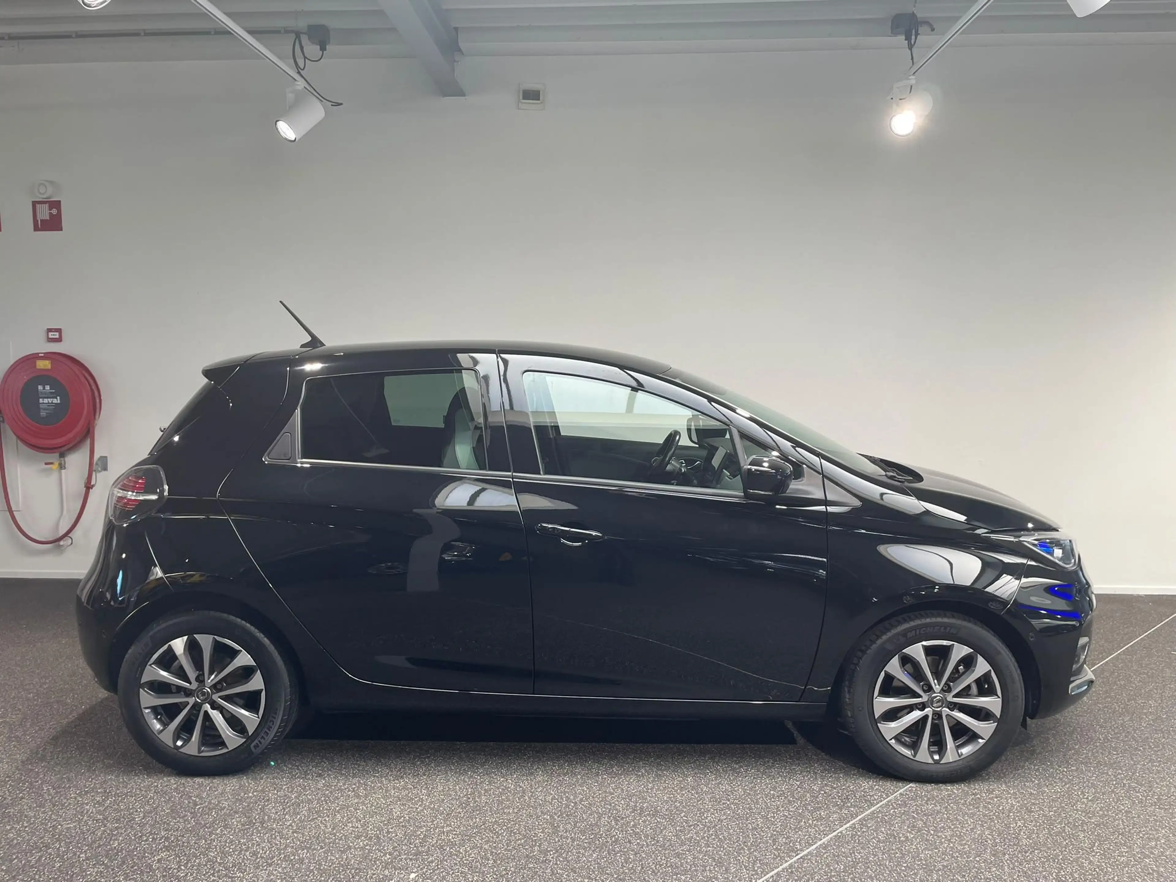 Renault ZOE R135 Intens 52 kWh | Navigatie | Camera | Blind sp — photo 14