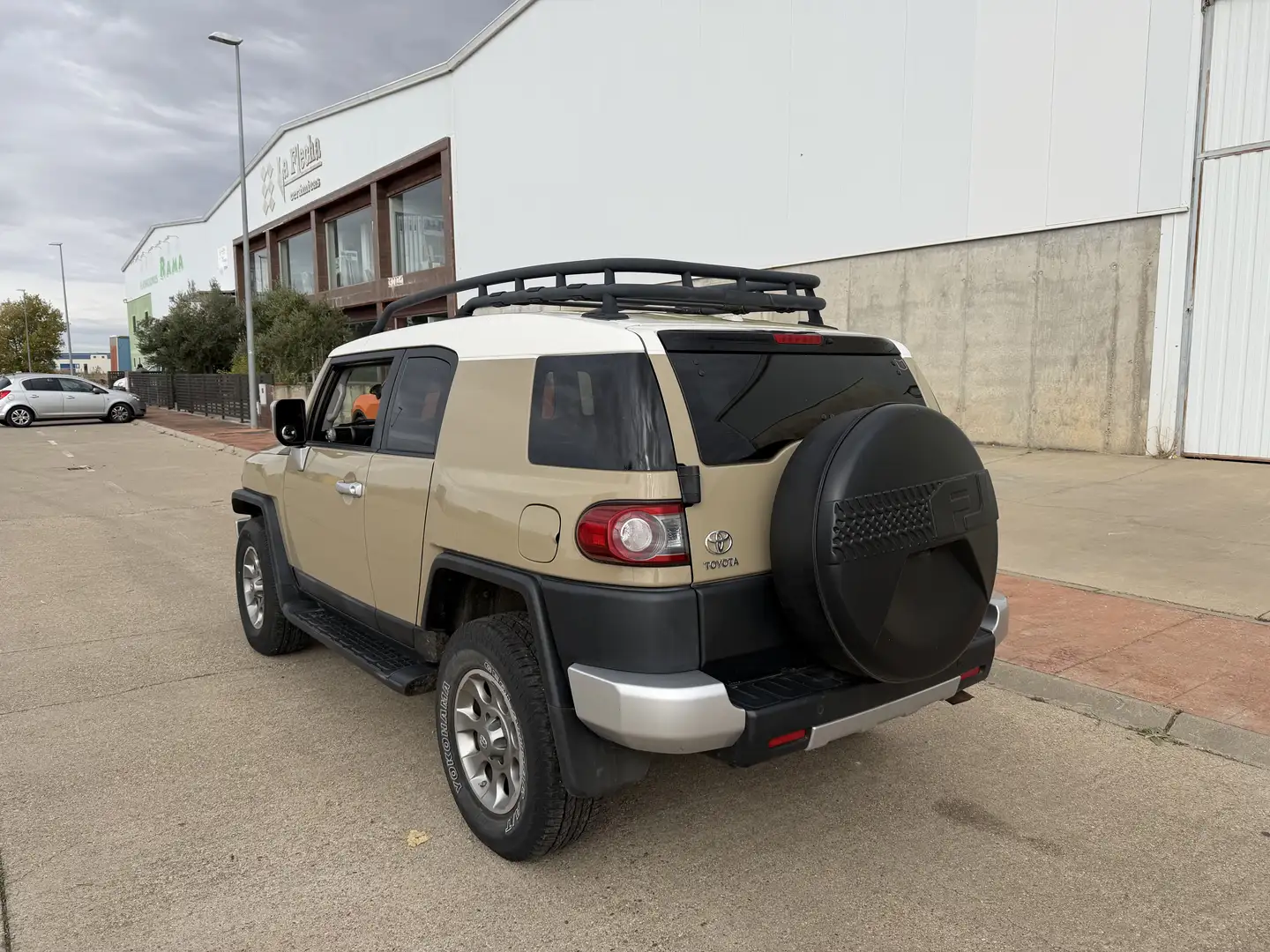 Toyota FJ Cruiser - 2