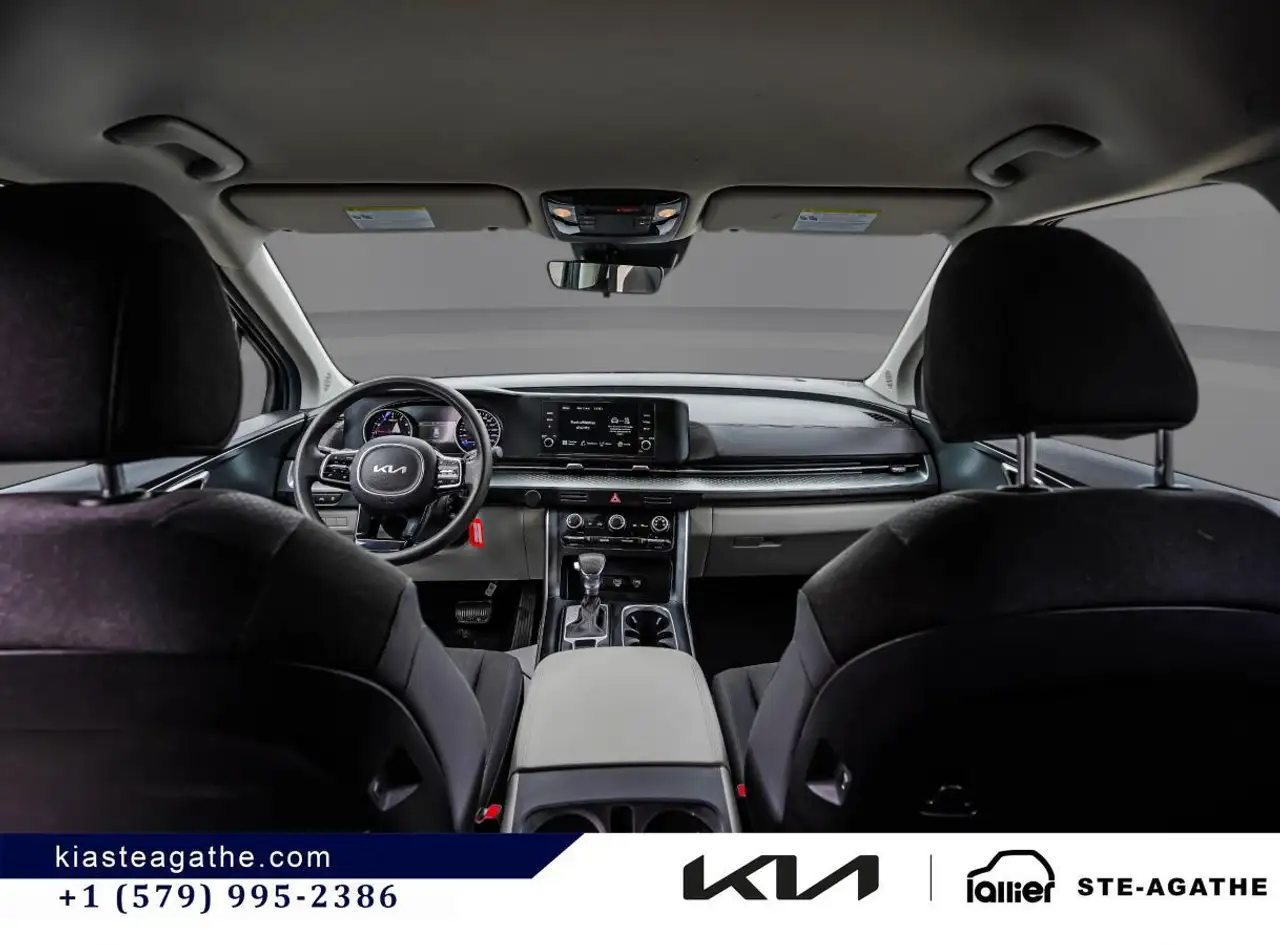 Kia Carnival снимка Kia Carnival