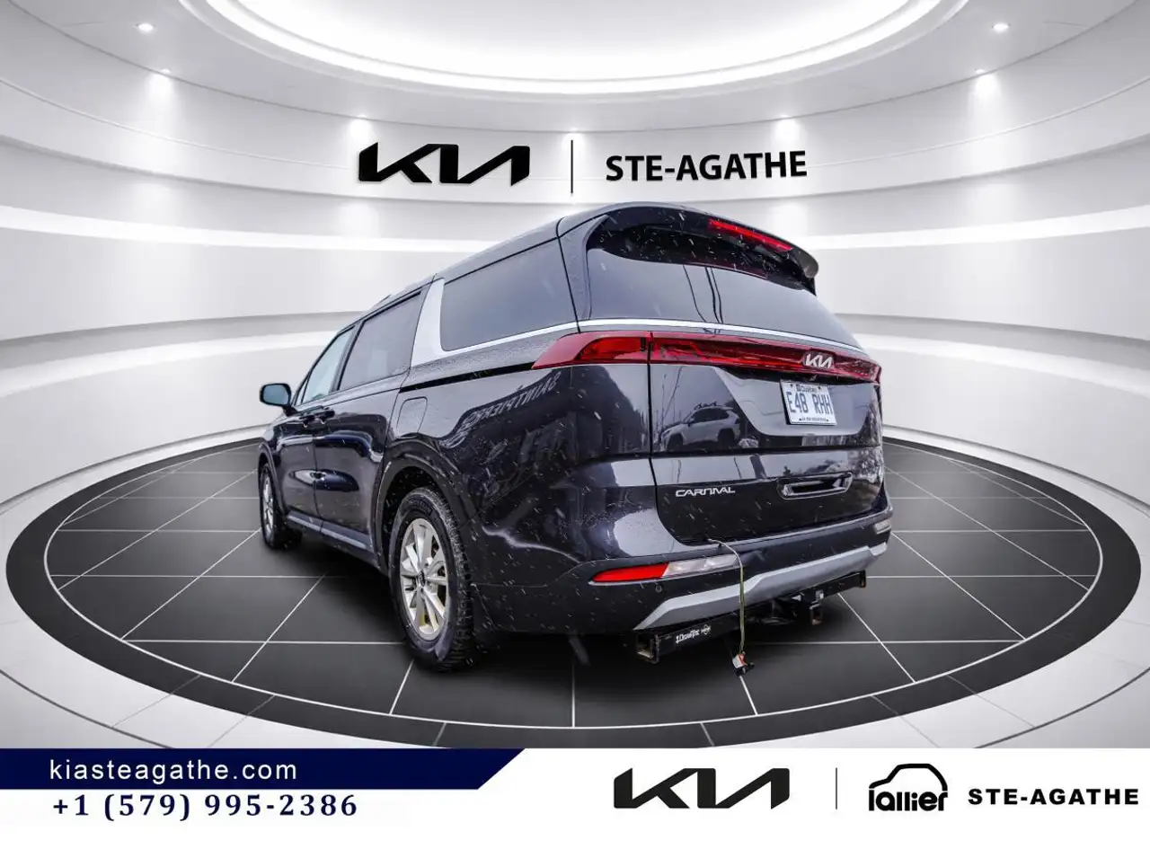 Kia Carnival снимка Kia Carnival