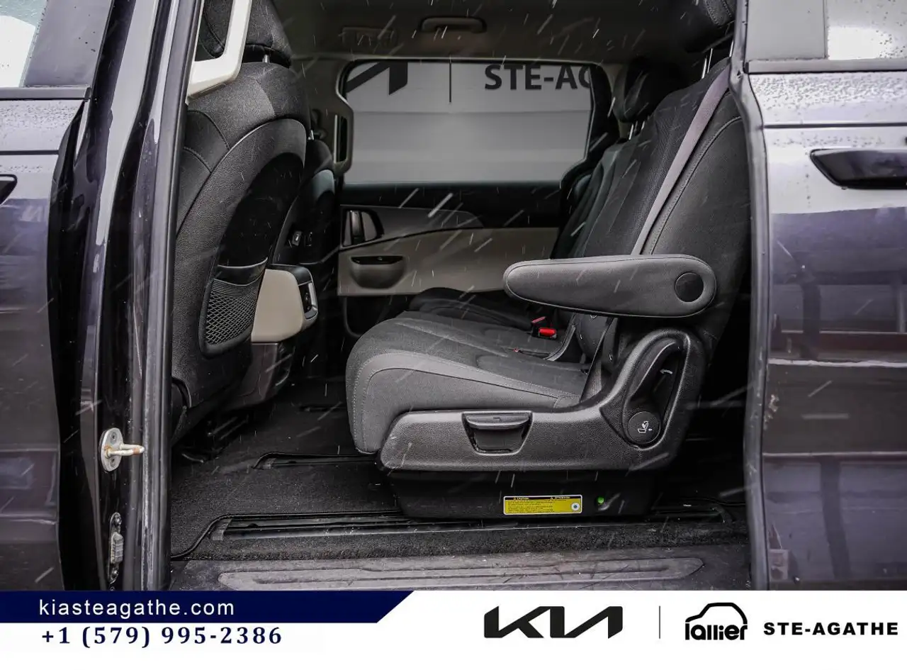 Kia Carnival снимка Kia Carnival