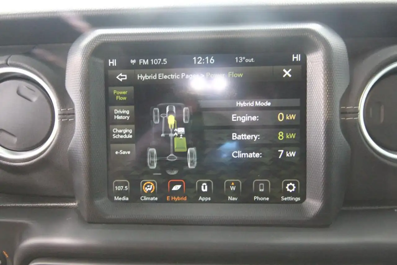 Jeep Wrangler снимка Jeep Wrangler