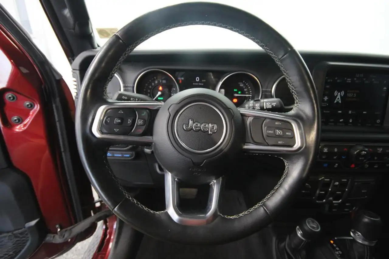 Jeep Wrangler снимка Jeep Wrangler