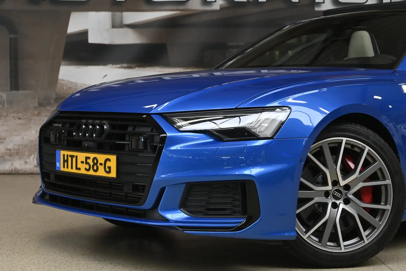 Audi A6 Avant 55 TFSIe 367pk quattro Competition | DCC | N Blau - 2