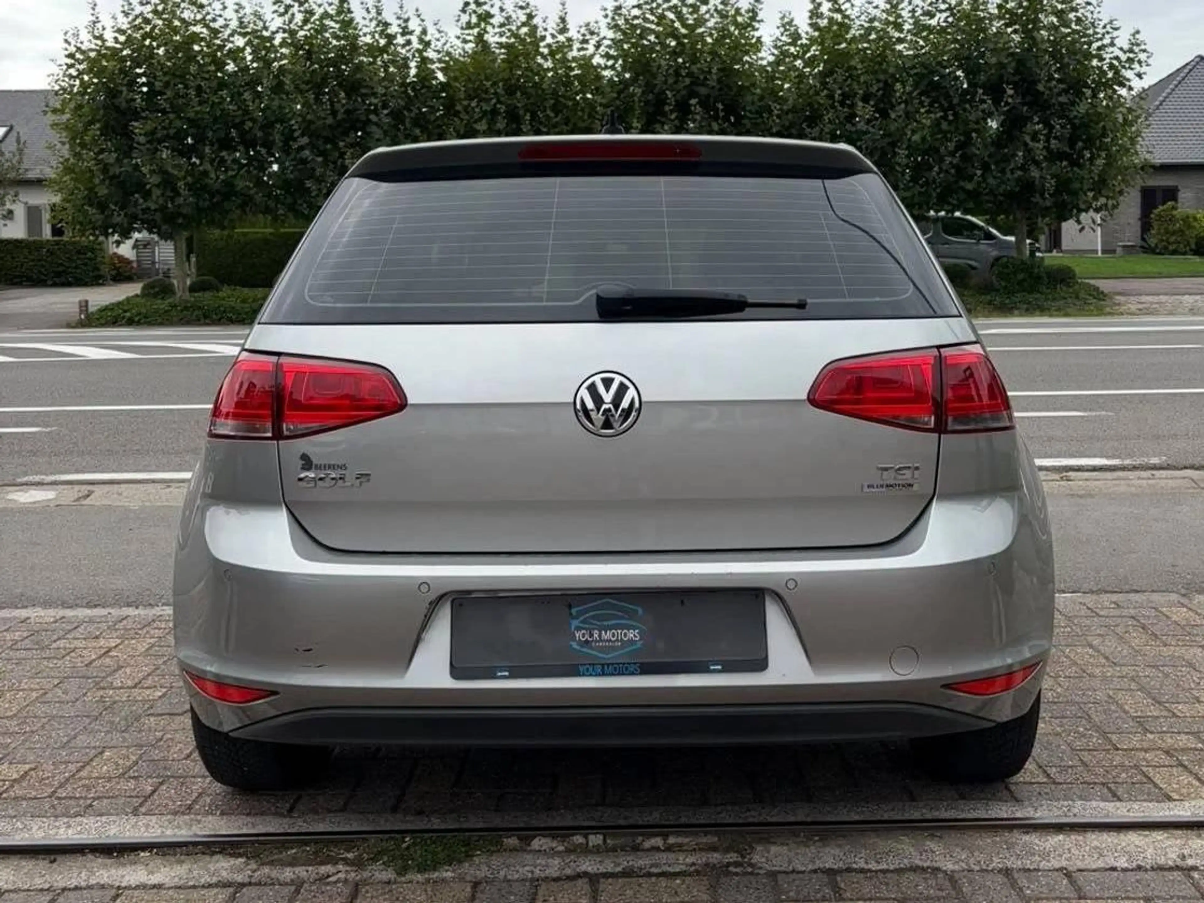 Volkswagen Golf 1.2 TSI Trendline BlueMotion — photo 8