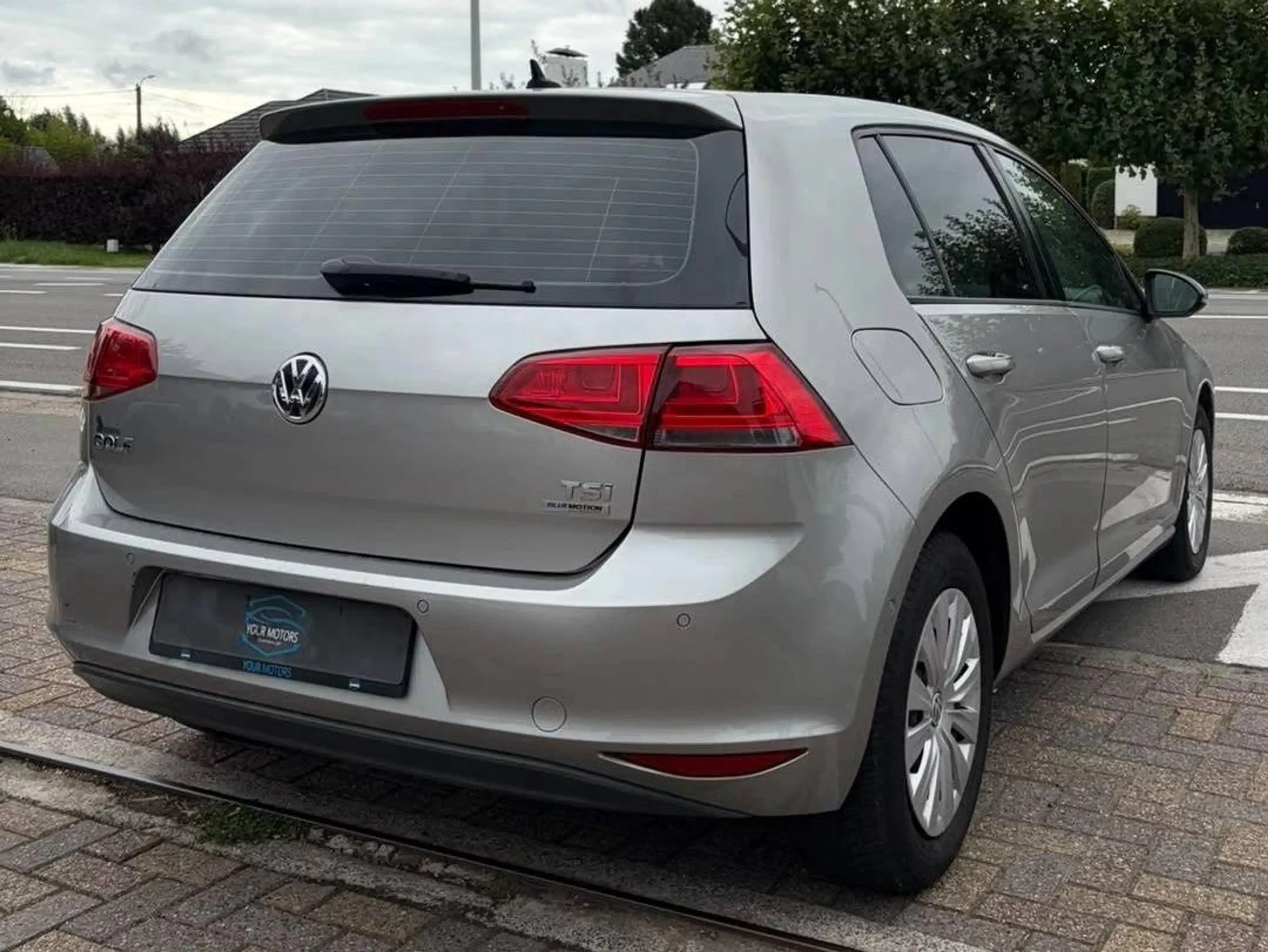 Volkswagen Golf 1.2 TSI Trendline BlueMotion — photo 6