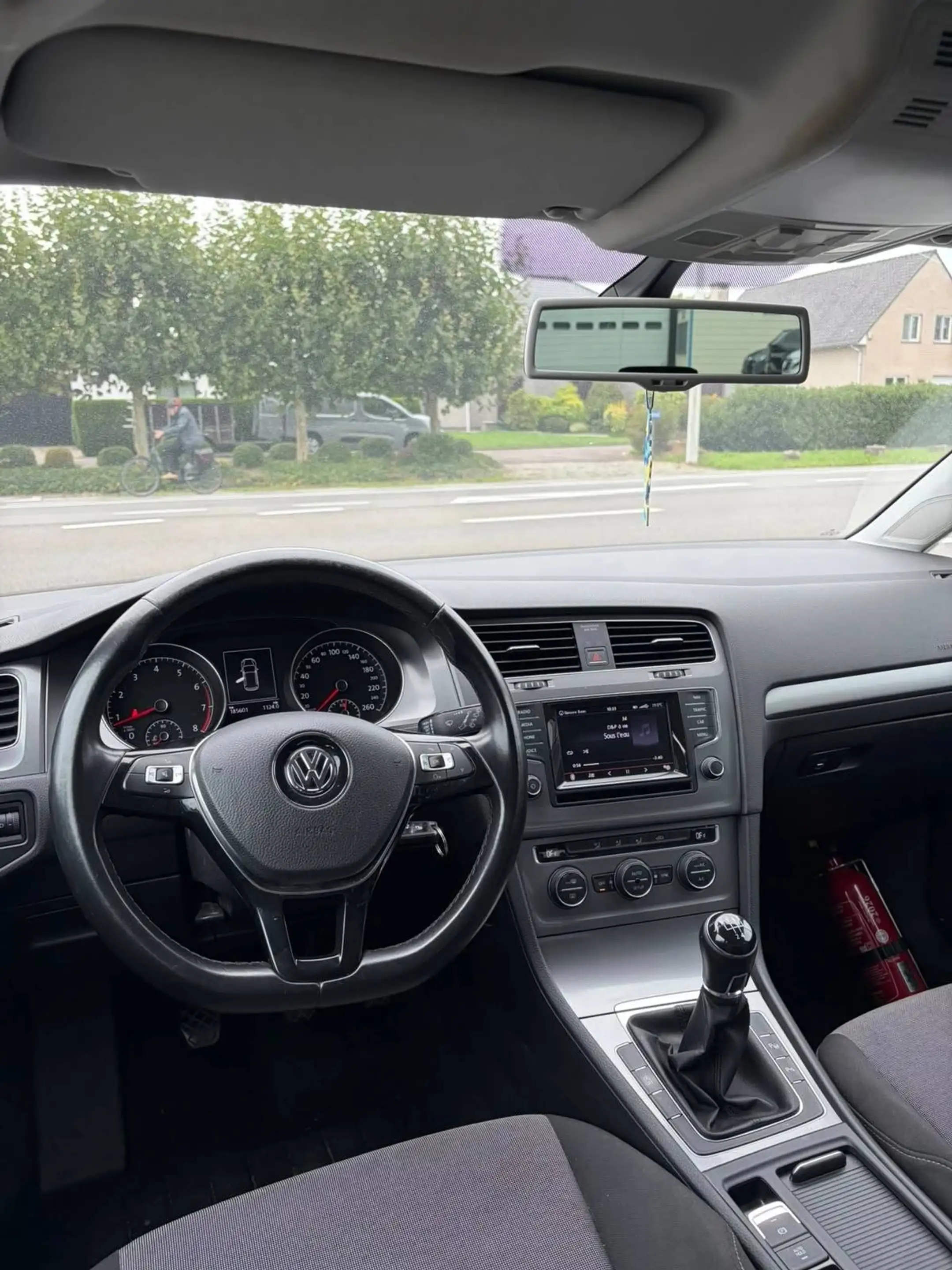 Volkswagen Golf 1.2 TSI Trendline BlueMotion — photo 15