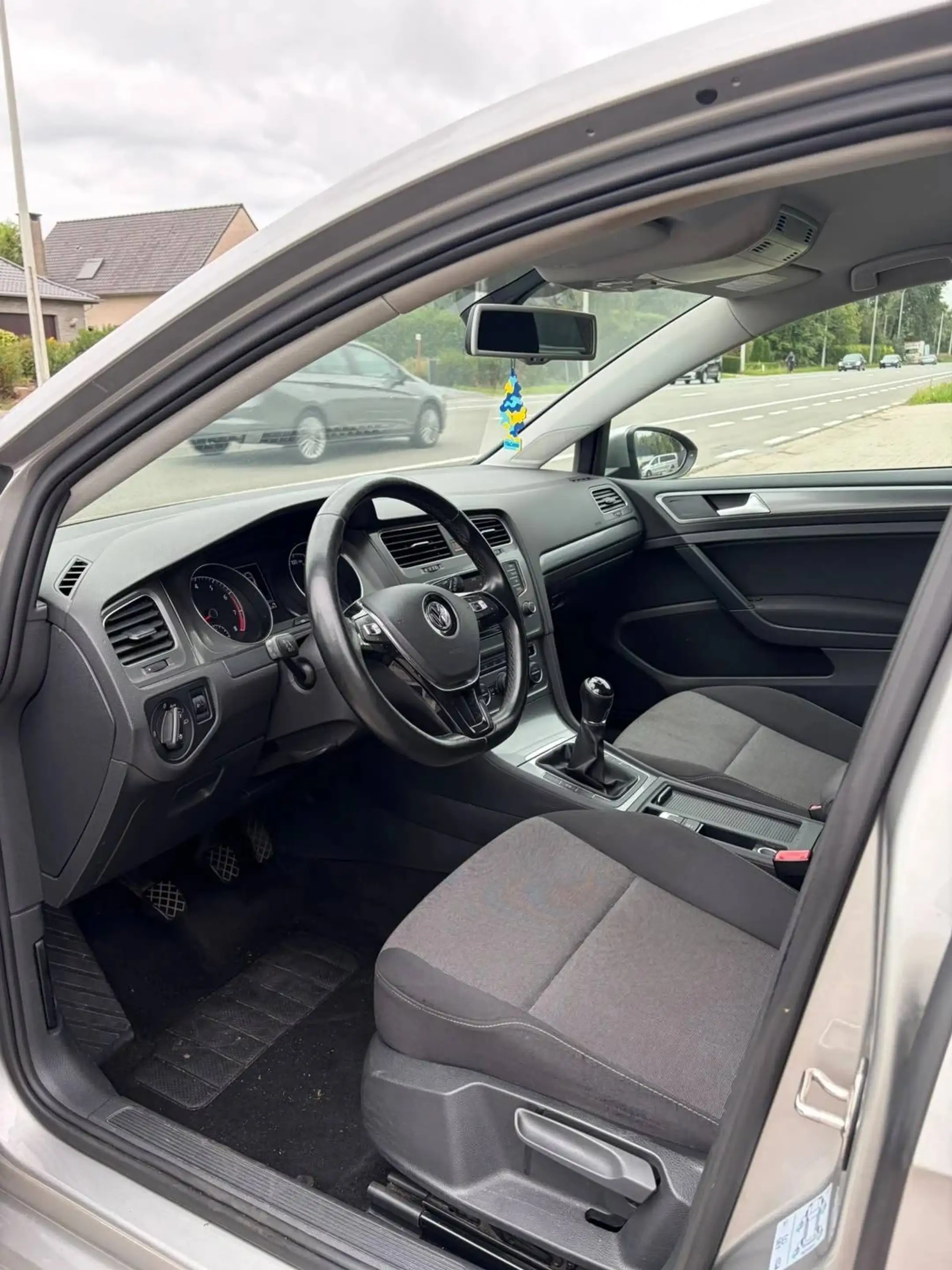 Volkswagen Golf 1.2 TSI Trendline BlueMotion — photo 13