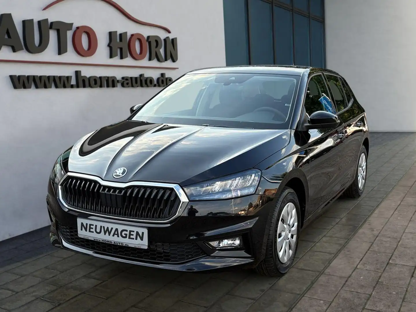 Skoda Fabia 1.0 TSI 130 Jahre*Klima*SHZ*Smartl.*SOFORT Schwarz - 2