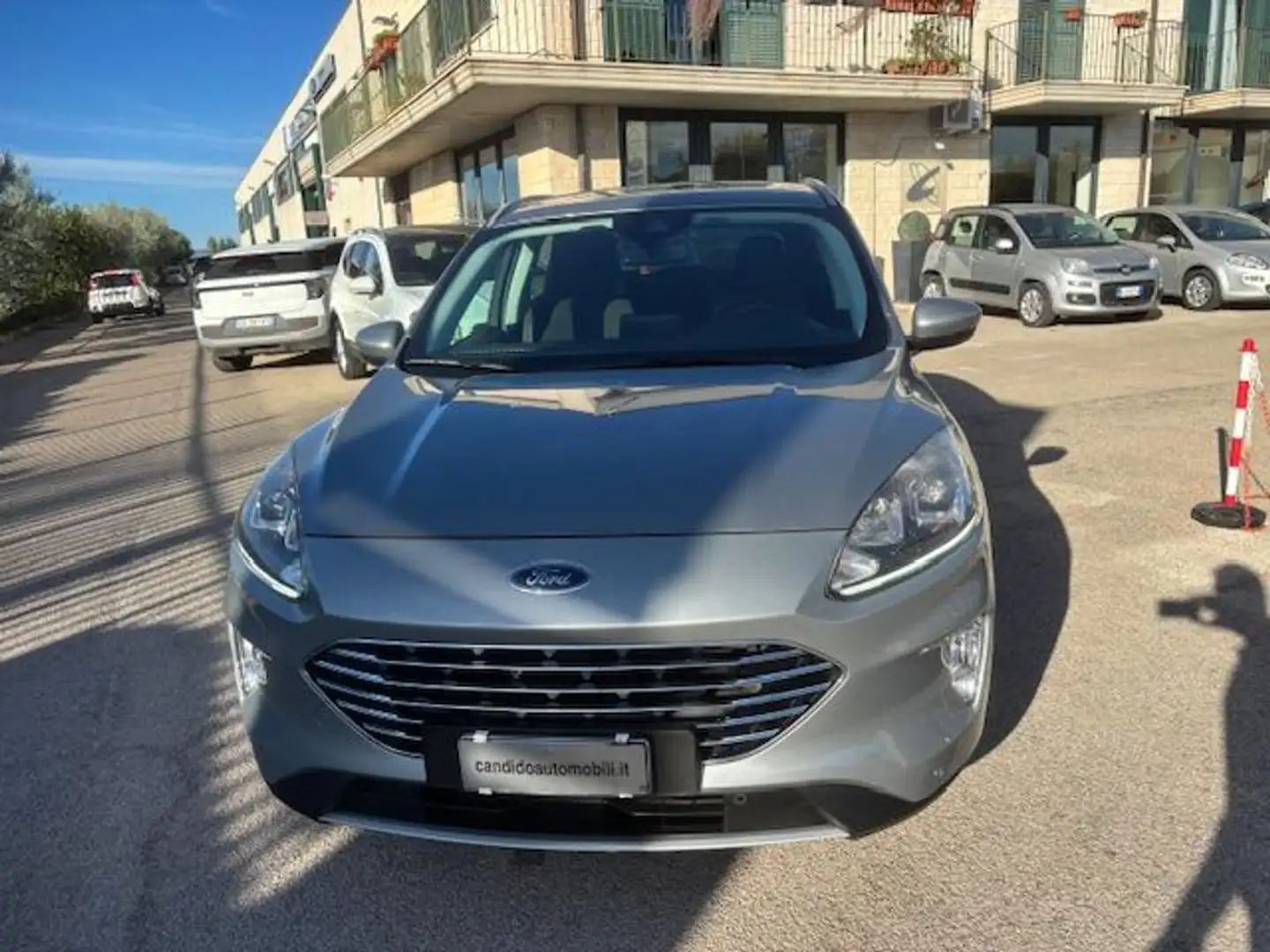 Ford Kuga 1.5 EcoBlue 120 CV 2WD Titanium Business Grigio - 2