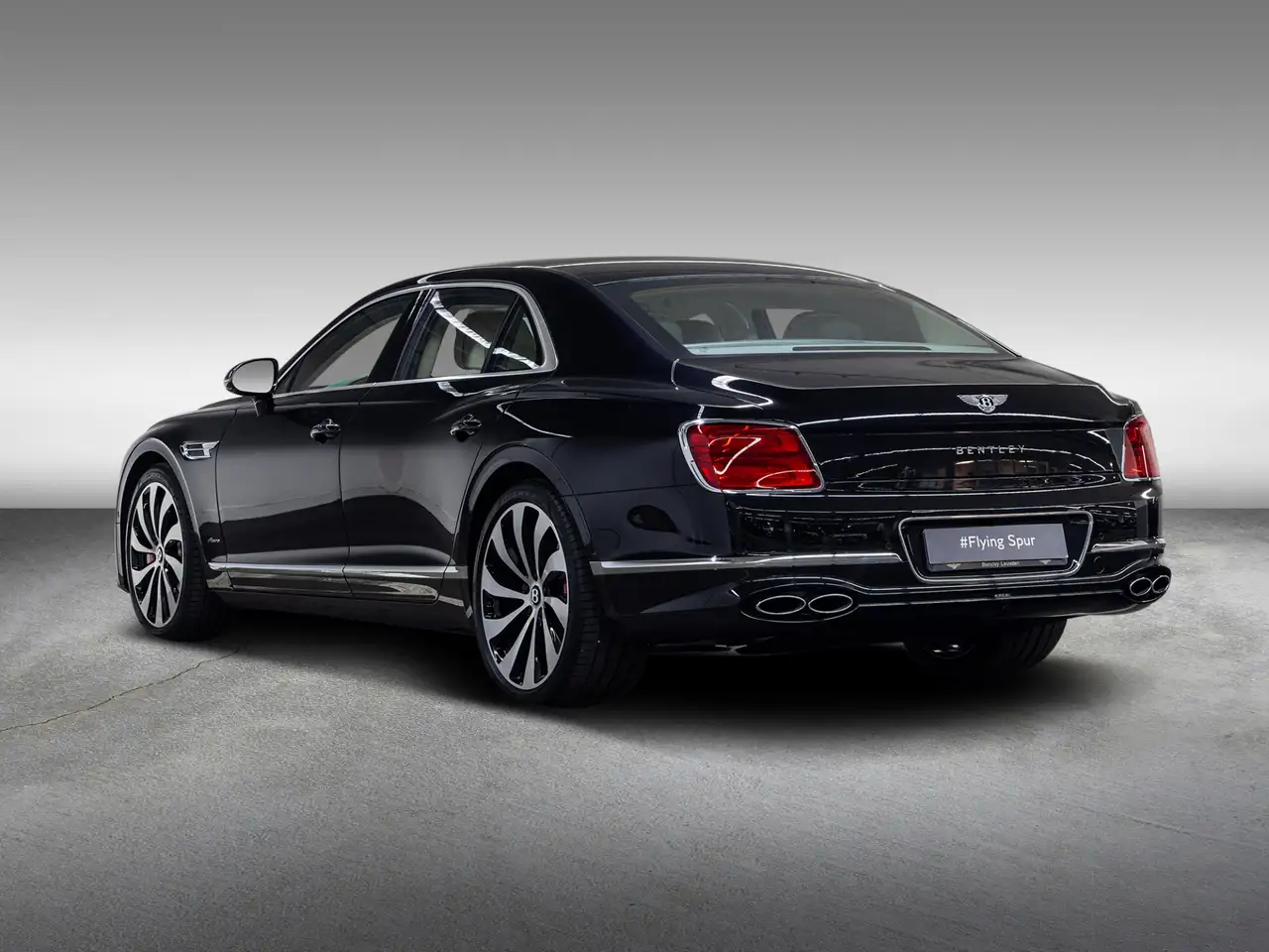 Bentley Flying Spur 2024 — фото 6