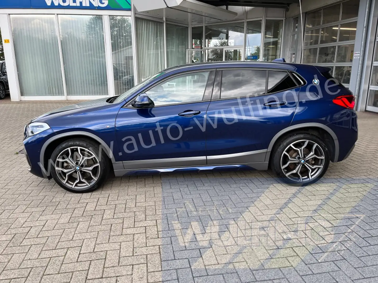 BMW X2 xDrive 20d M-Sport X Autom. Leder Navi Plus Синій - 2