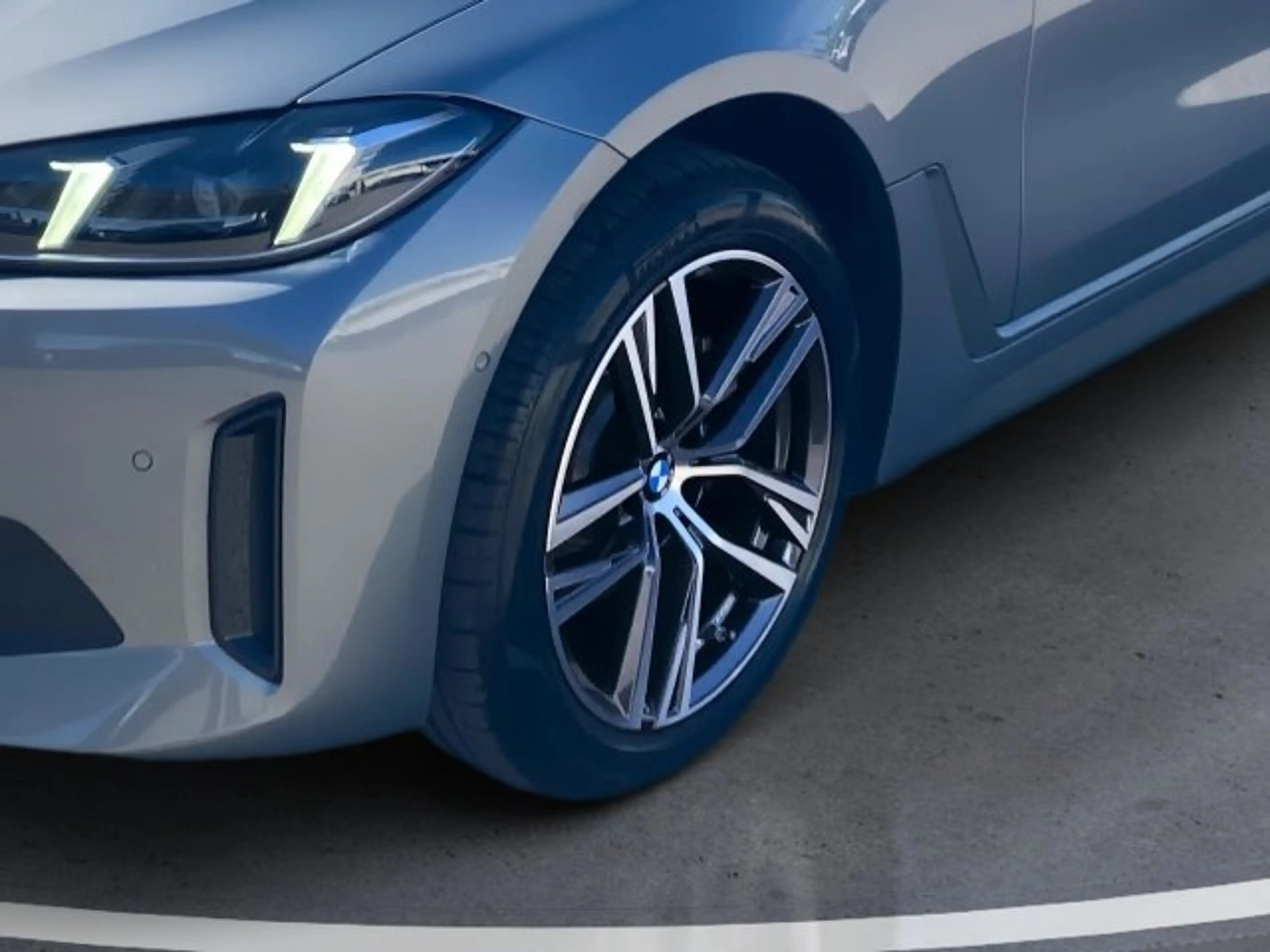 BMW i4 Gran Coupe eDrive35 70,3kWh — photo 8