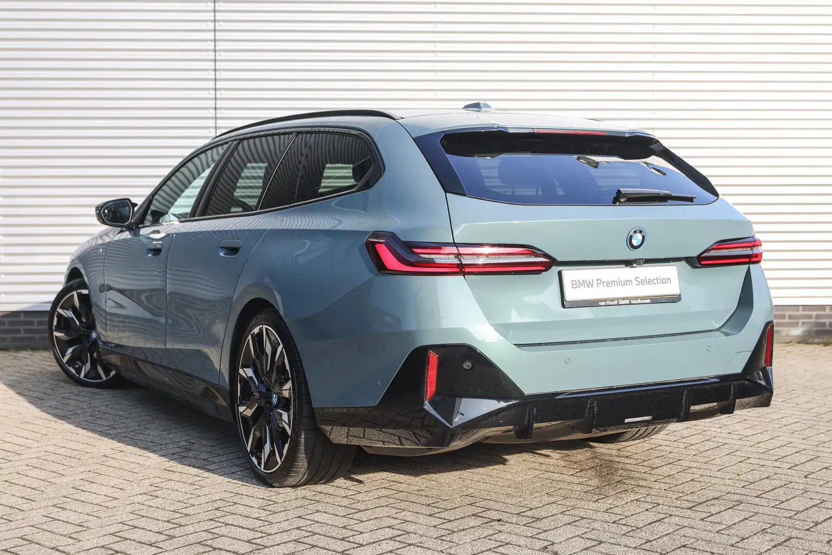 BMW i5 M60 xDrive / Panoramadak / Adaptief onderstel prof Verde - 2