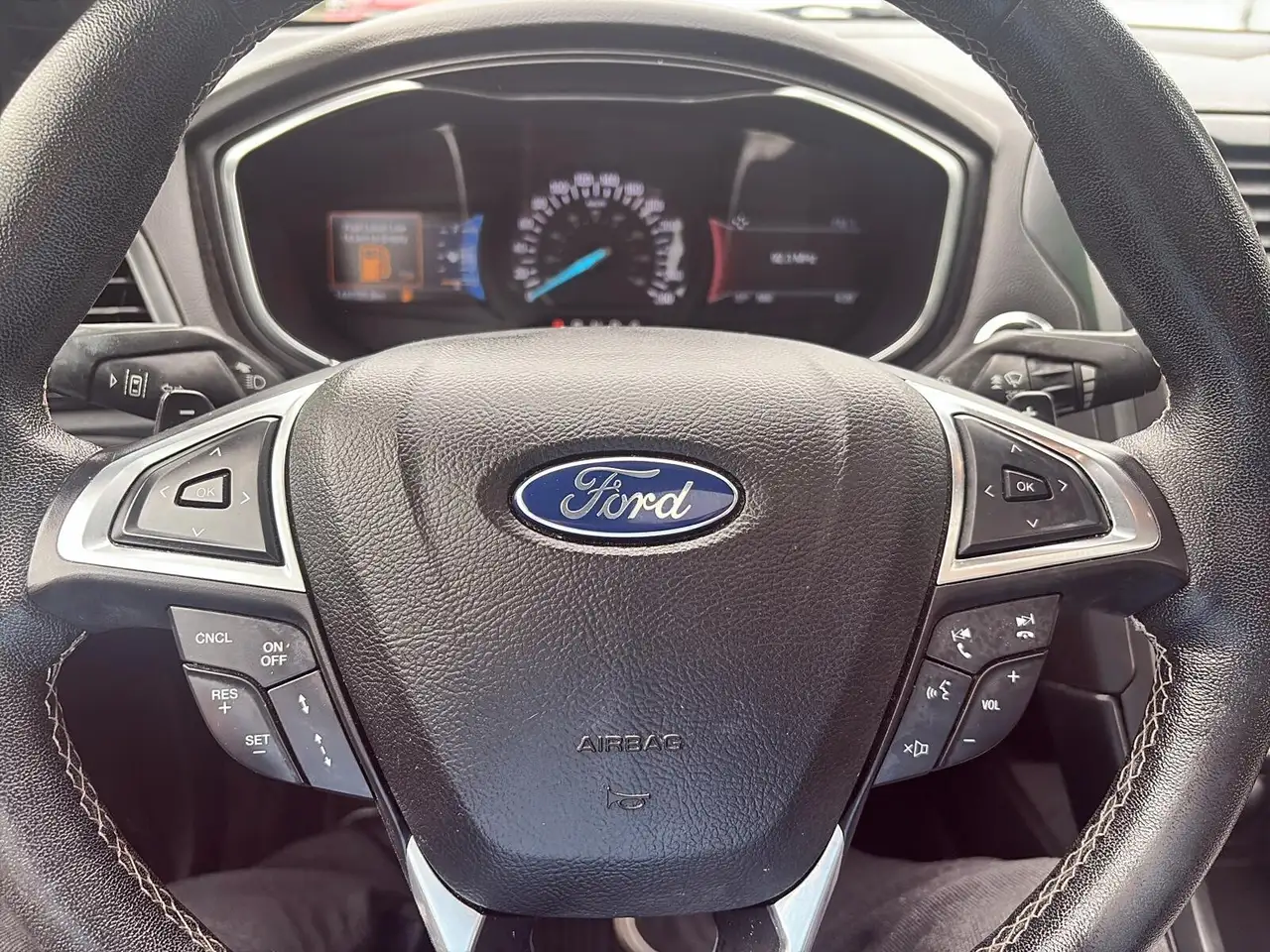 Ford Fusion снимка Ford Fusion