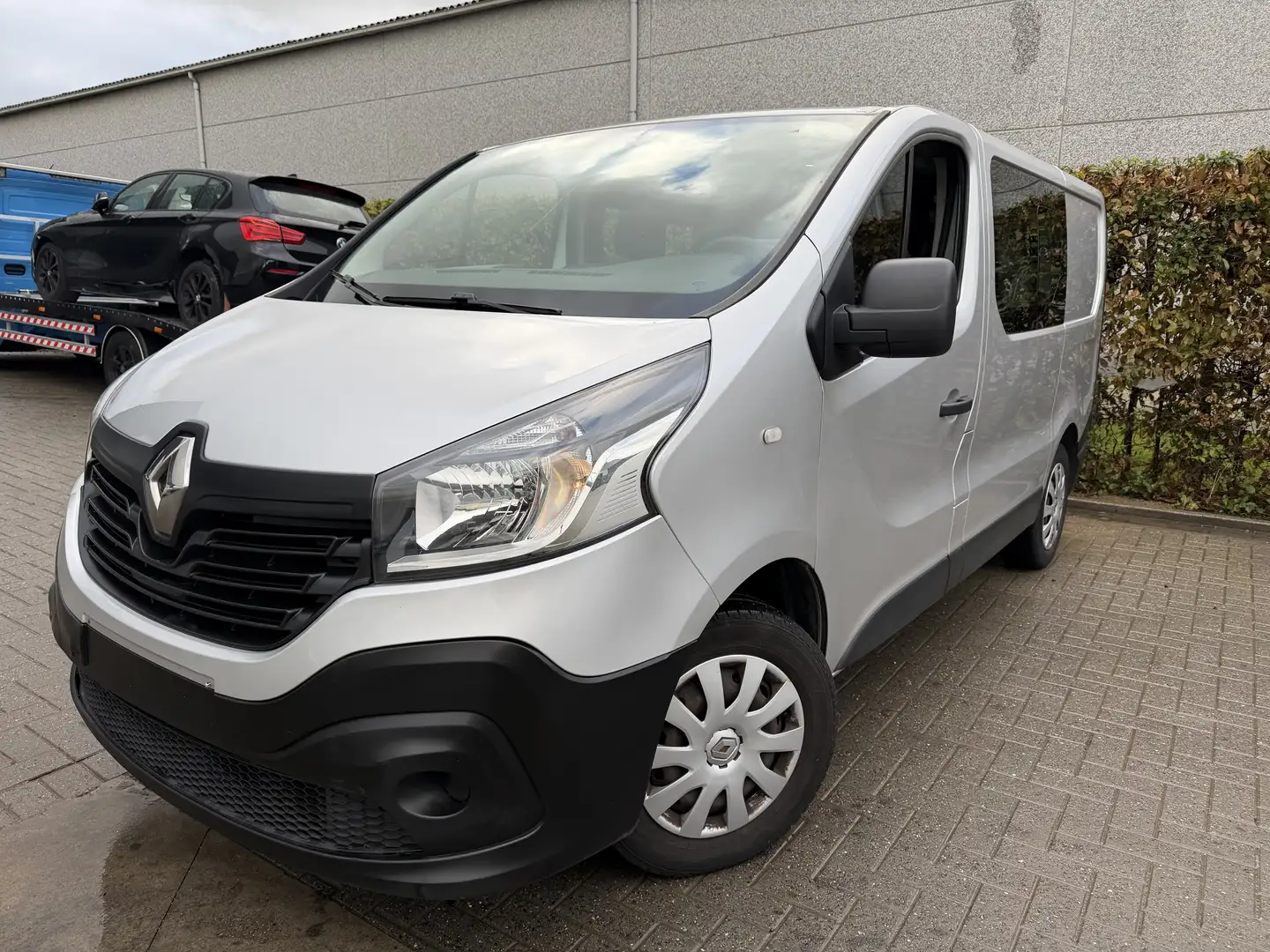 Renault Trafic Trafic Passenger 1.6 dCi Energy Twin Turbo Luxe Zilver - 1