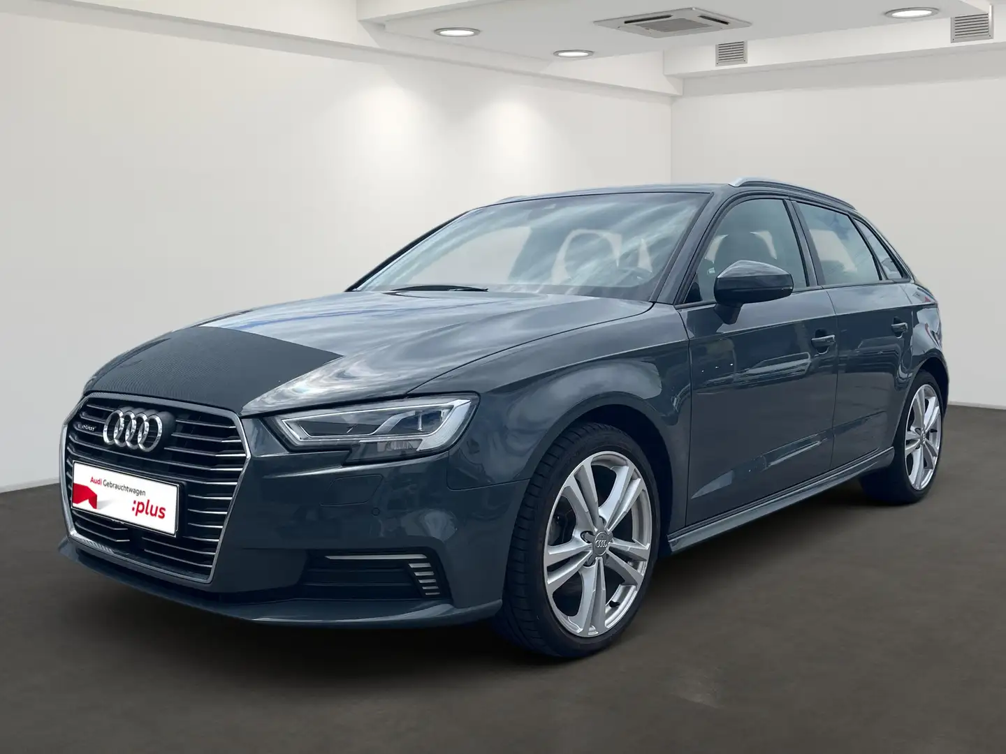 Audi A3 Sportback 40 e-tron sport *AHK*LED*PDC*NAVI* Grijs - 2