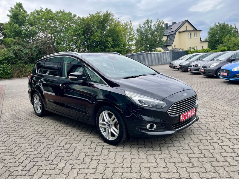 Ford S-Max S-MAX Titanium 7-Sitzer LED Navi Scheckheft — photo 4