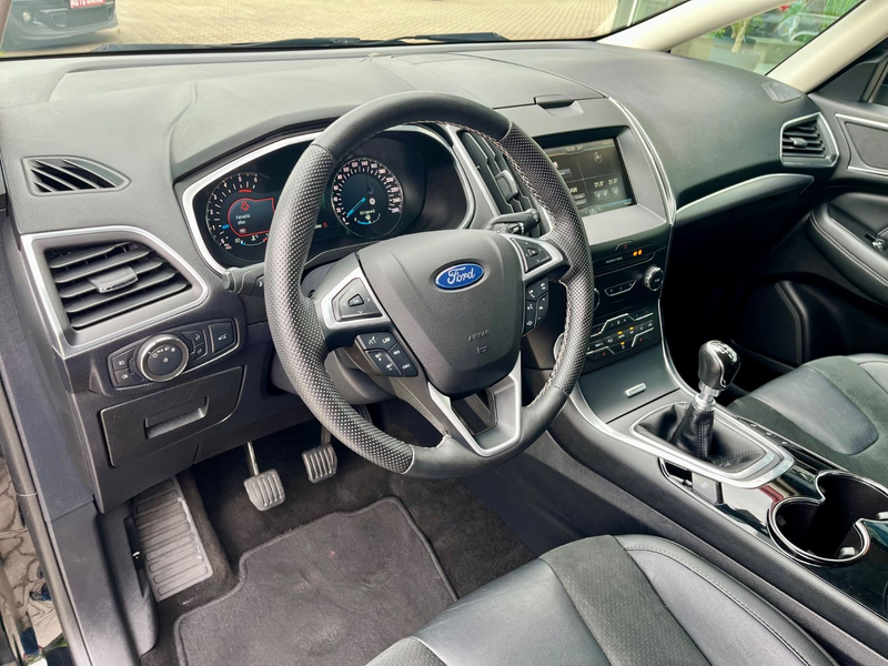 Ford S-Max S-MAX Titanium 7-Sitzer LED Navi Scheckheft — photo 13