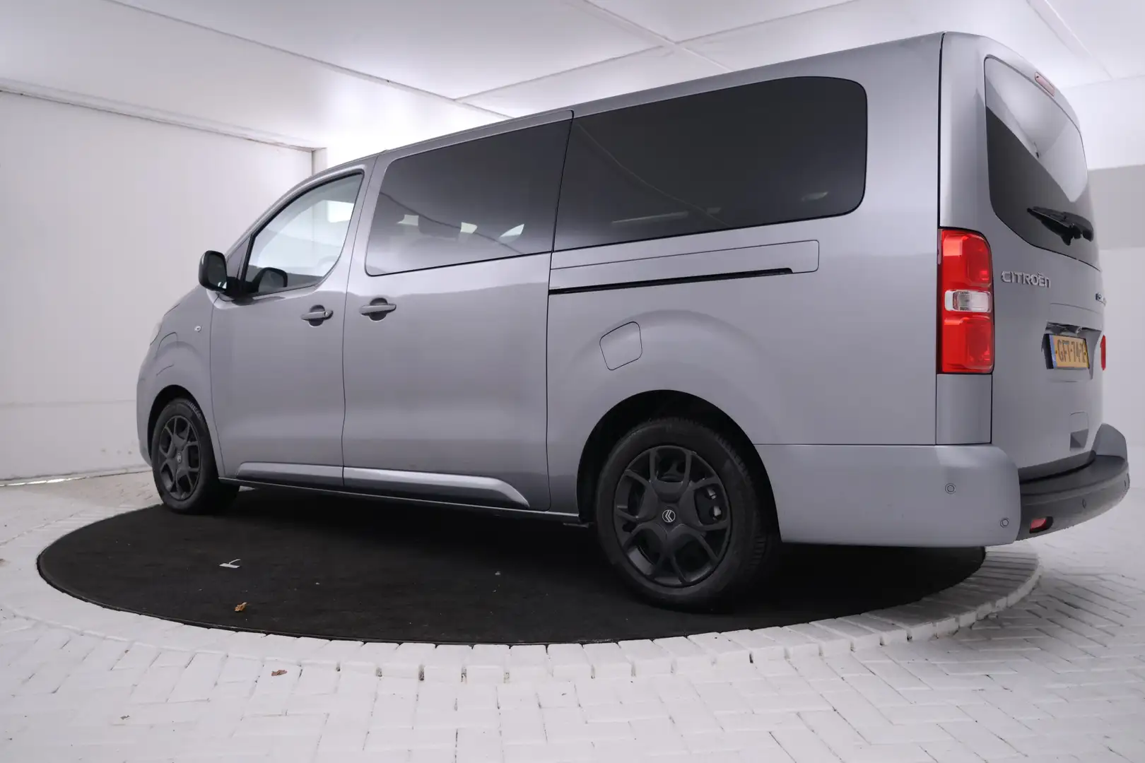 Citroen Spacetourer ë-SpaceTourer 75kWh L2 Nieuwe bus! 9 Persoons, App Gris - 2