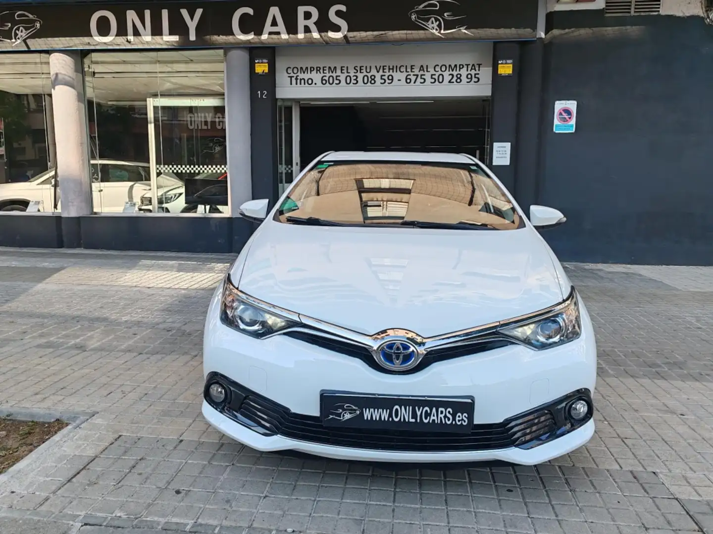 Toyota Auris hybrid 140H Advance Blanco - 2