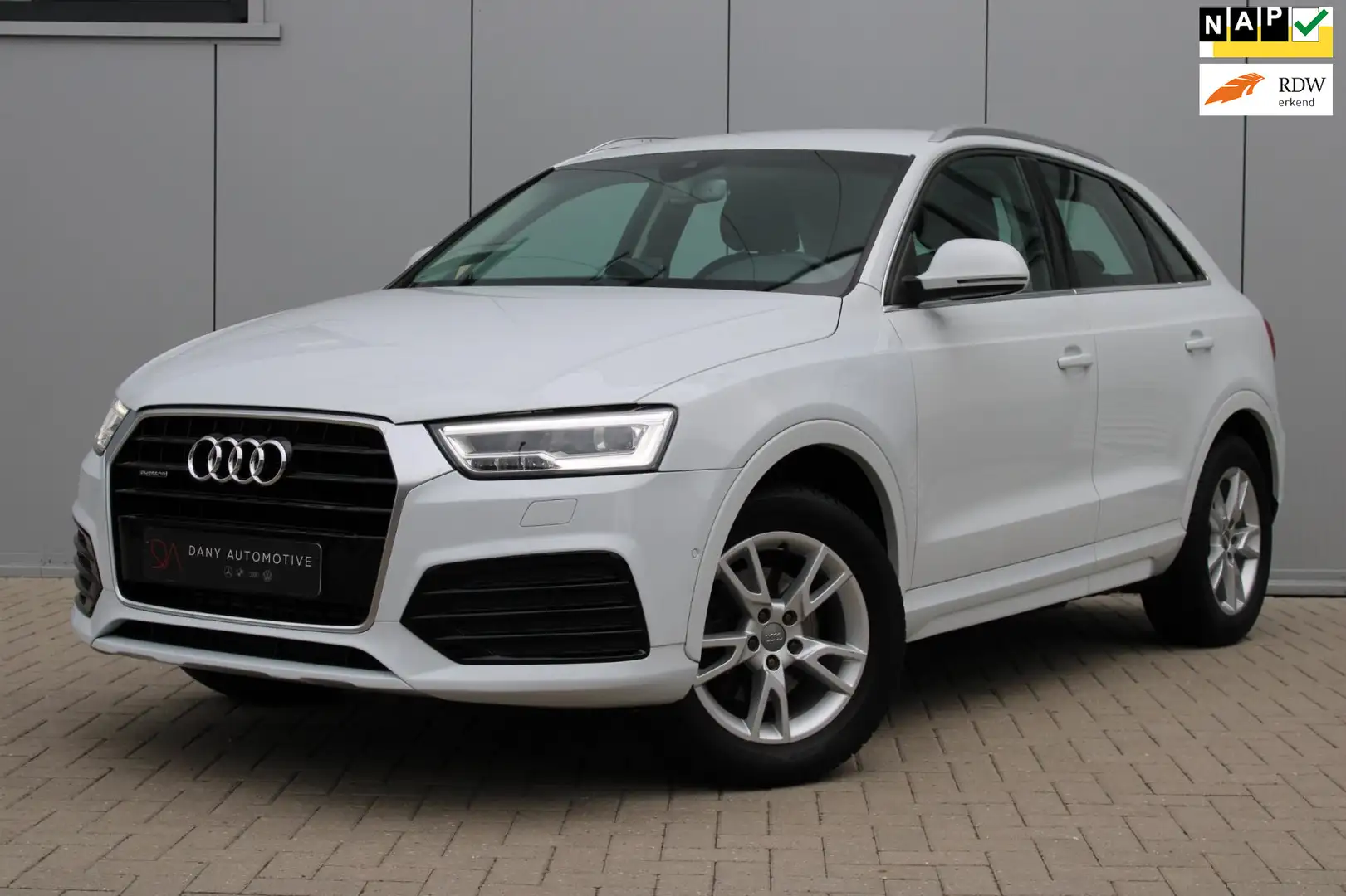 Audi Q3 2.0 TFSI quattro Design Pro Line Plus ELEKT.TREKHA Blanc - 1