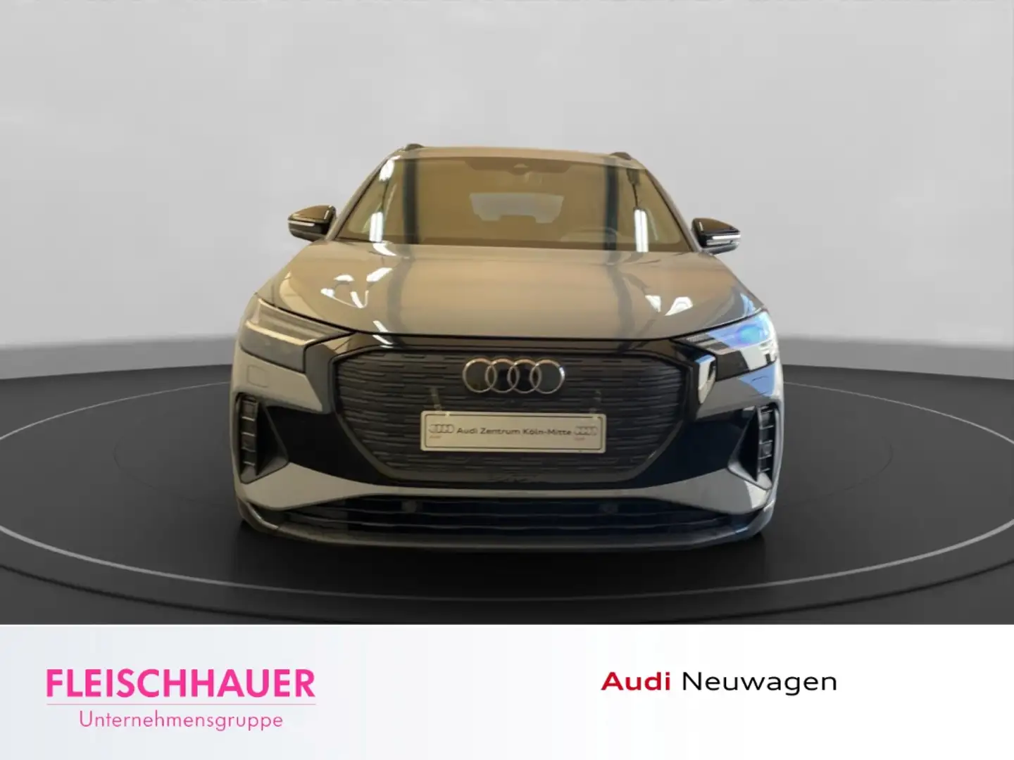 Audi Q4 e-tron 45 quattro 210 kW ADVANCED AHK CARPLAY MATRIX NAVI Gri - 2