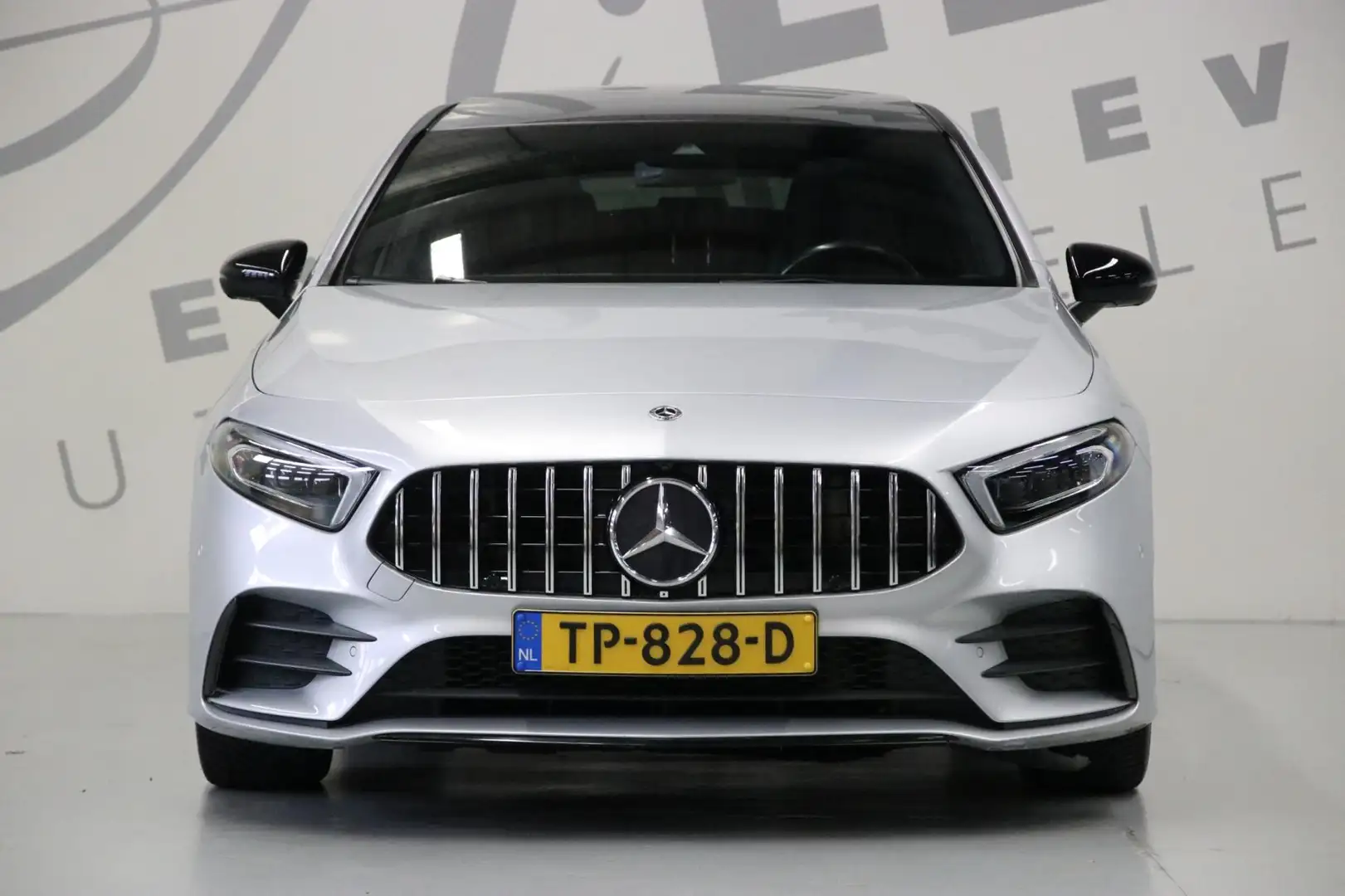 Mercedes-Benz A 200 AMG-line/AMG-styling/Apple Carplay/360' camera Gris - 2