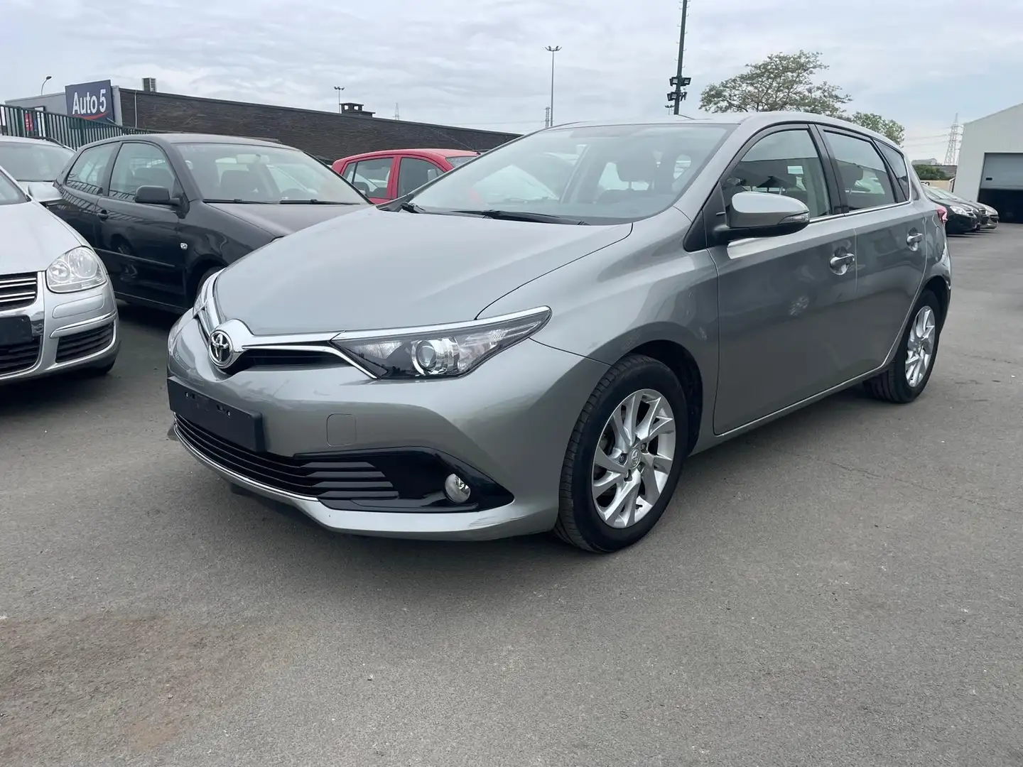 Toyota Auris 1.33 Dual-VVT-i Cool**24500km**Euro 6b** Grijs - 1
