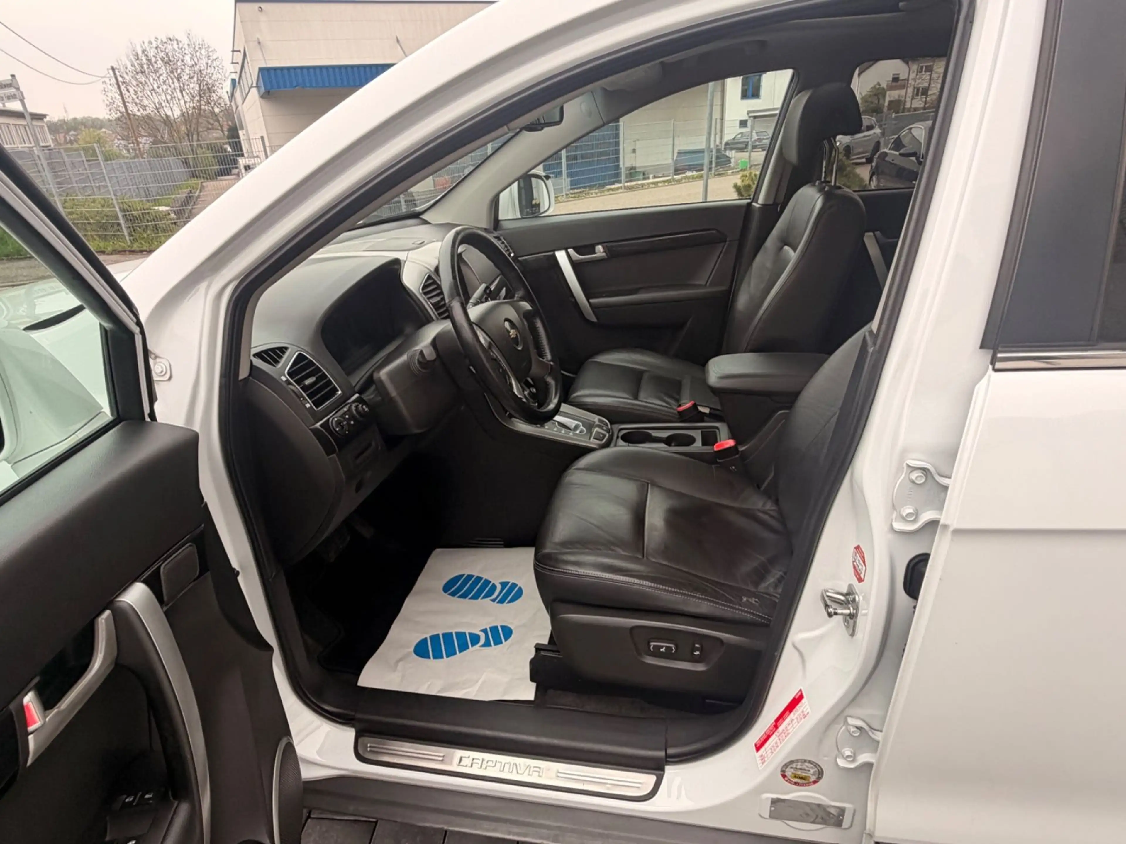 Chevrolet Captiva 2.2 D LTZ 4WD Automatik/AHK — photo 6