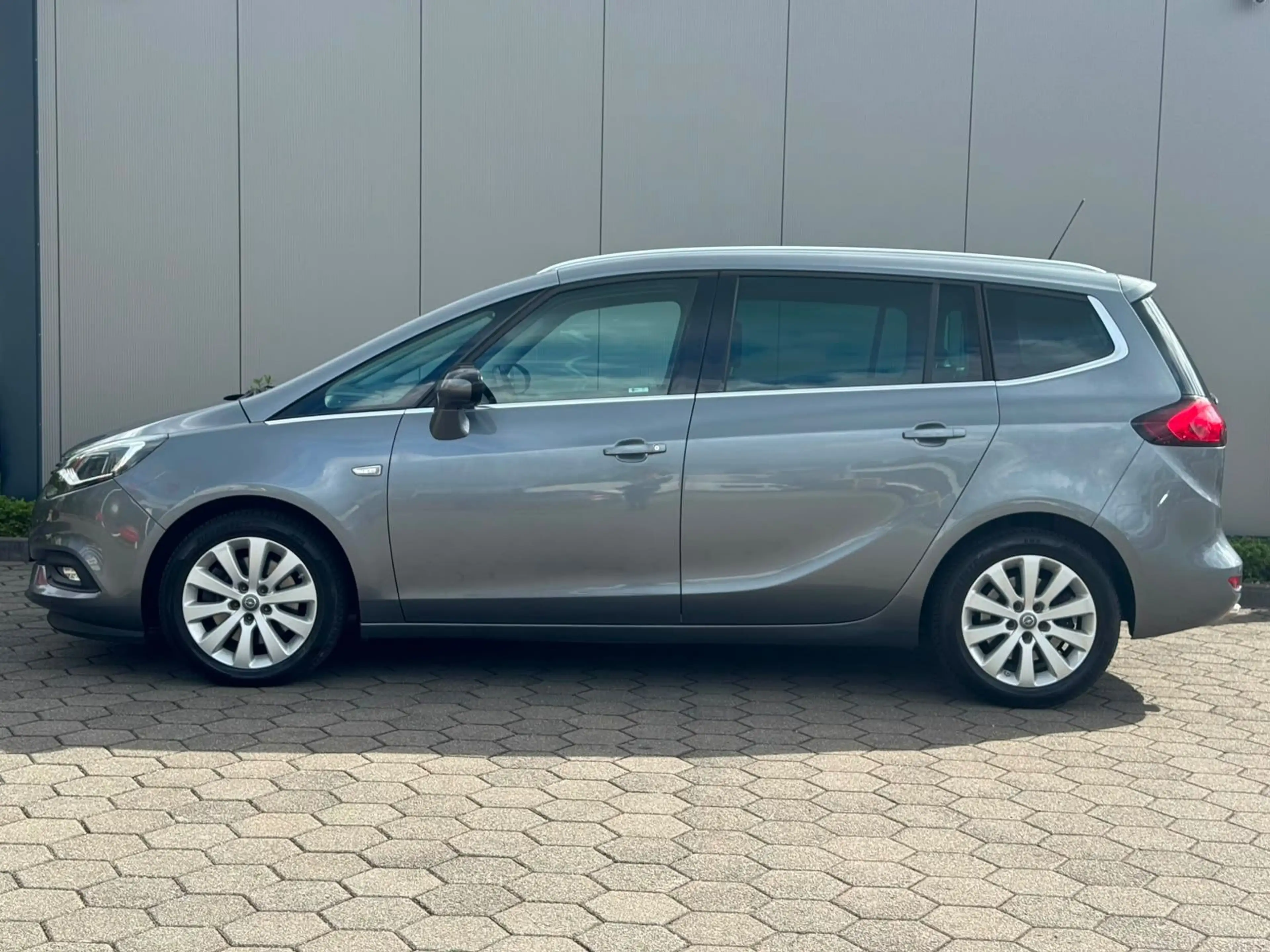 Opel Zafira C Innovation Automatik. 7 Sitzer Klima — photo 6