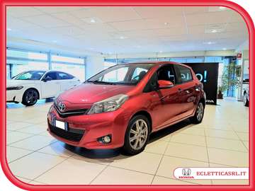 Yaris III 2011 5p 1.4 d-4d Lounge