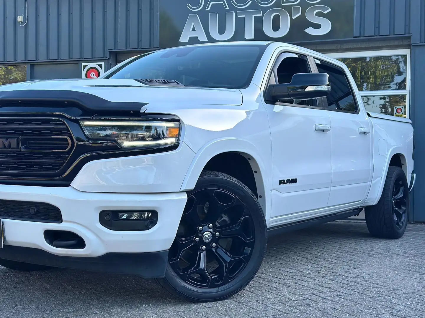 Dodge RAM 1500 5.7 V8 4x4 Crew Cab Limited Weiß - 2
