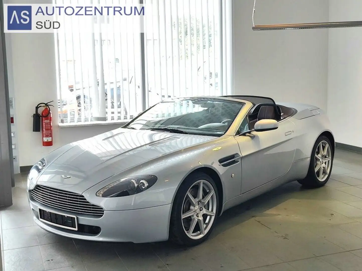 Aston Martin V8 4.3l Roadster Dt. Ausfuerung/Wartung Plateado - 1