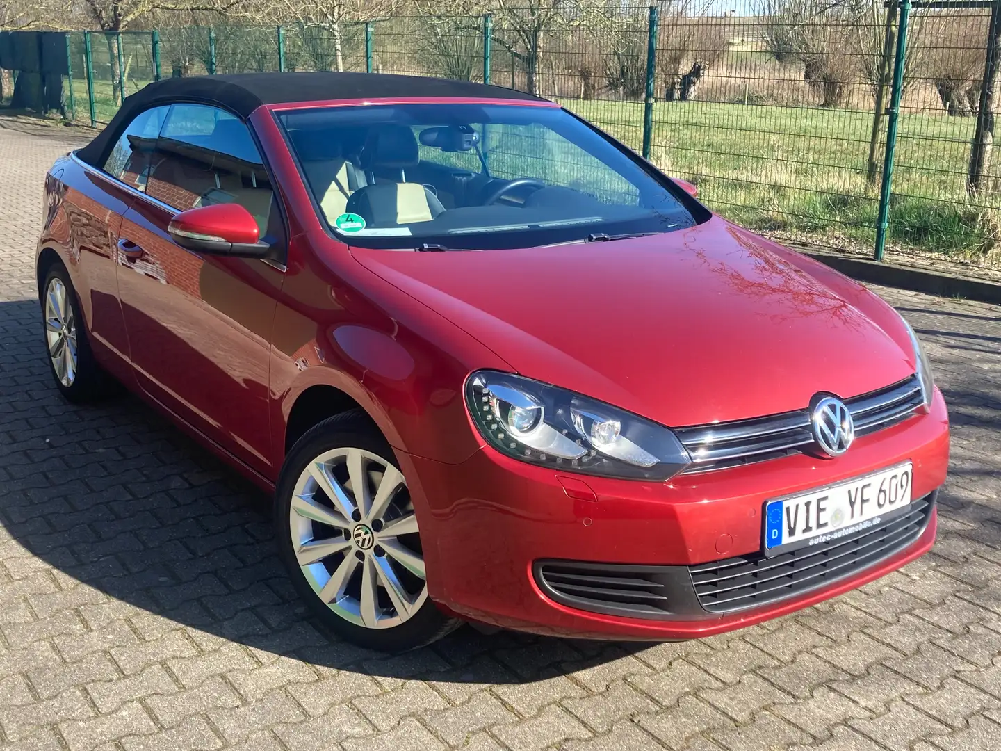 Volkswagen Golf Cabriolet Golf Cabrio 2.0 TDI BlueMotion Technology DSG Excl Roşu - 1