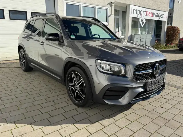 Mercedes-Benz GLB 250 4MATIC AMG Line PANO+360°Kam+Memory+19"!