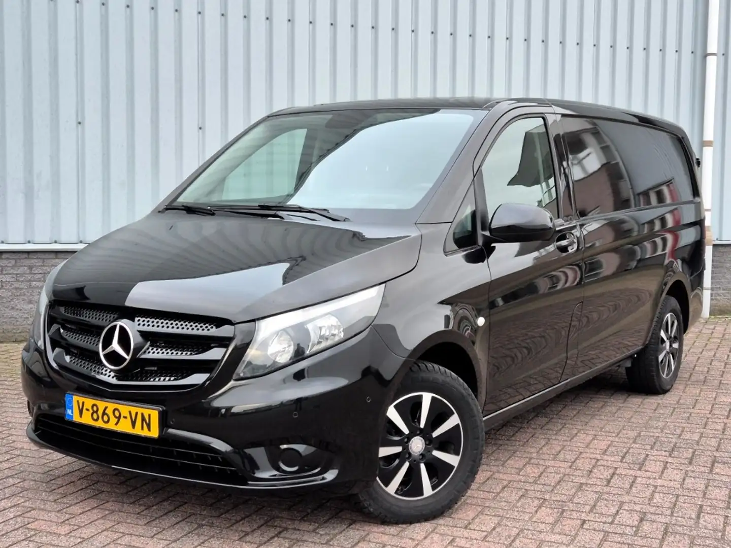 Mercedes-Benz Vito 111 CDI Lang Nieuwe APK 2027 Euro 6 Zwart - 2