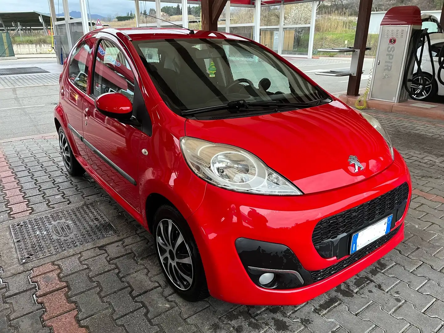Peugeot 107 107 5p 1.0 12v Active Rosso - 1