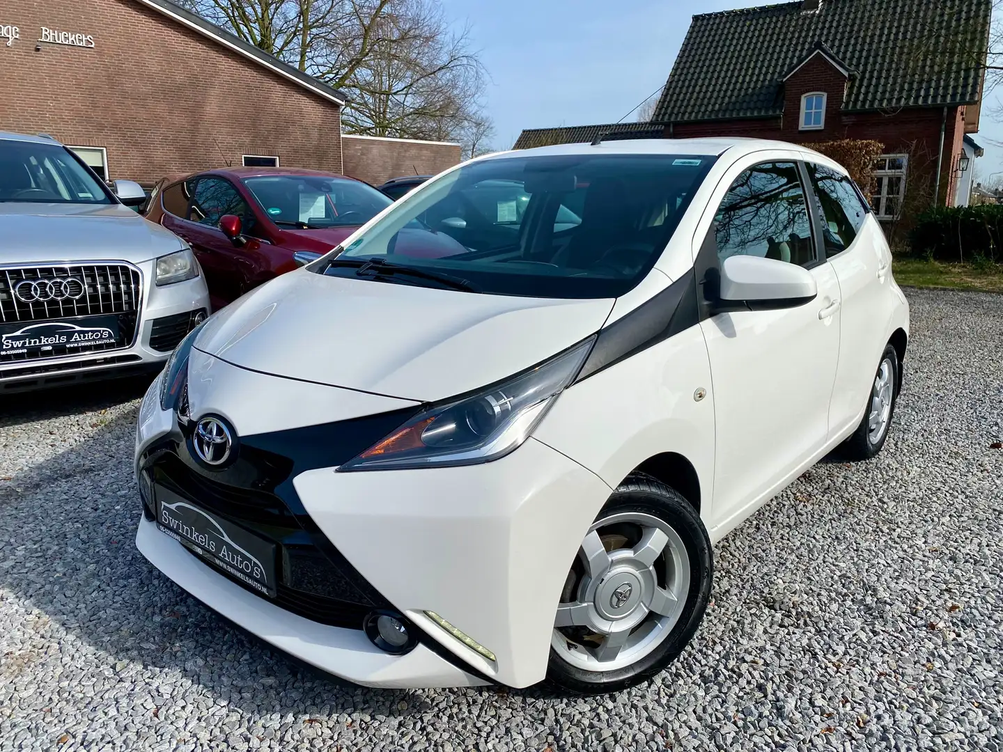 Toyota Aygo 1.0 VVT-i x-cite-incl. nieuwe service/apk/garantie Bianco - 1