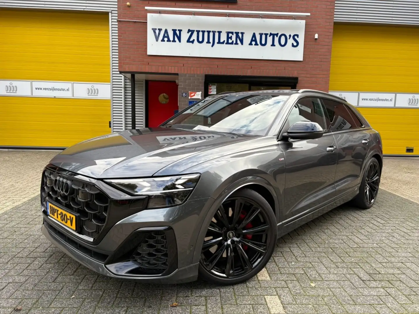 Audi Q8 60 TFSIe Competition 23" 4wiel Massage OLED Trekha Gris - 1